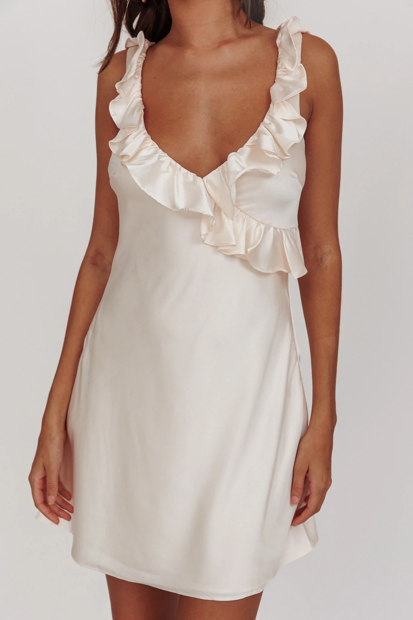 Alba Frill Trim Mini Dress Oyster - Image 4