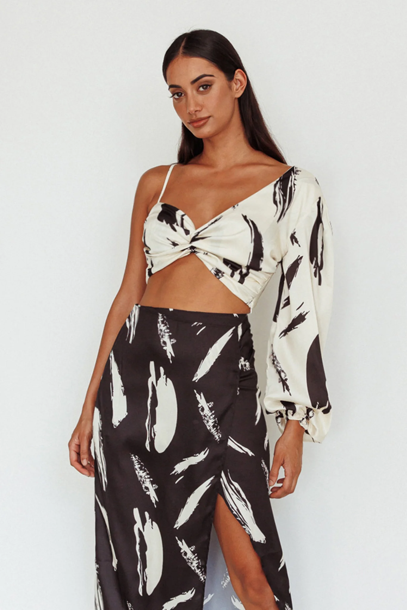 Amina Twist Bust Crop Top Printed Off White - Image 7
