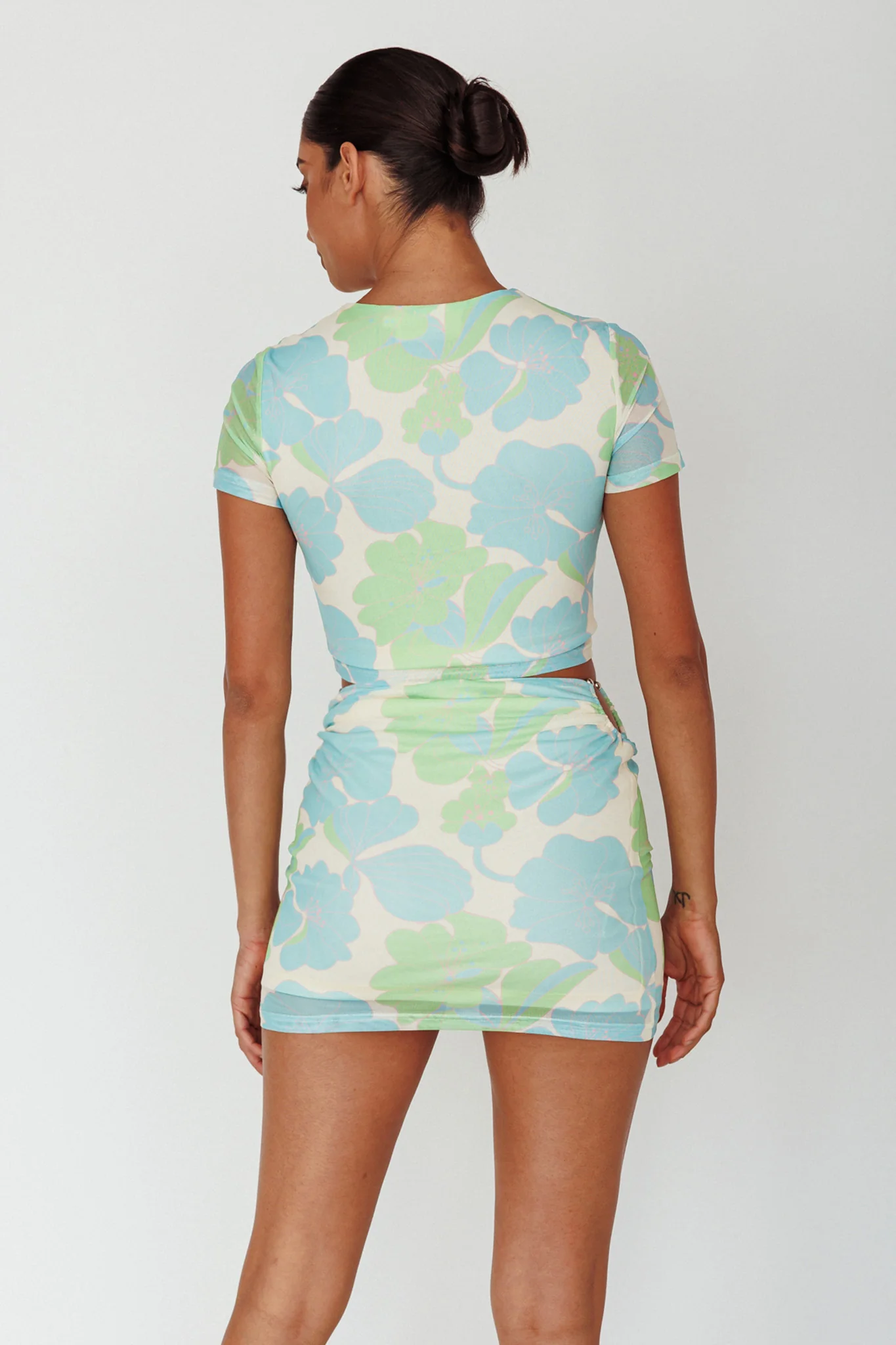 Angelus Short Sleeve Crop Top Printed Cream - Image 2