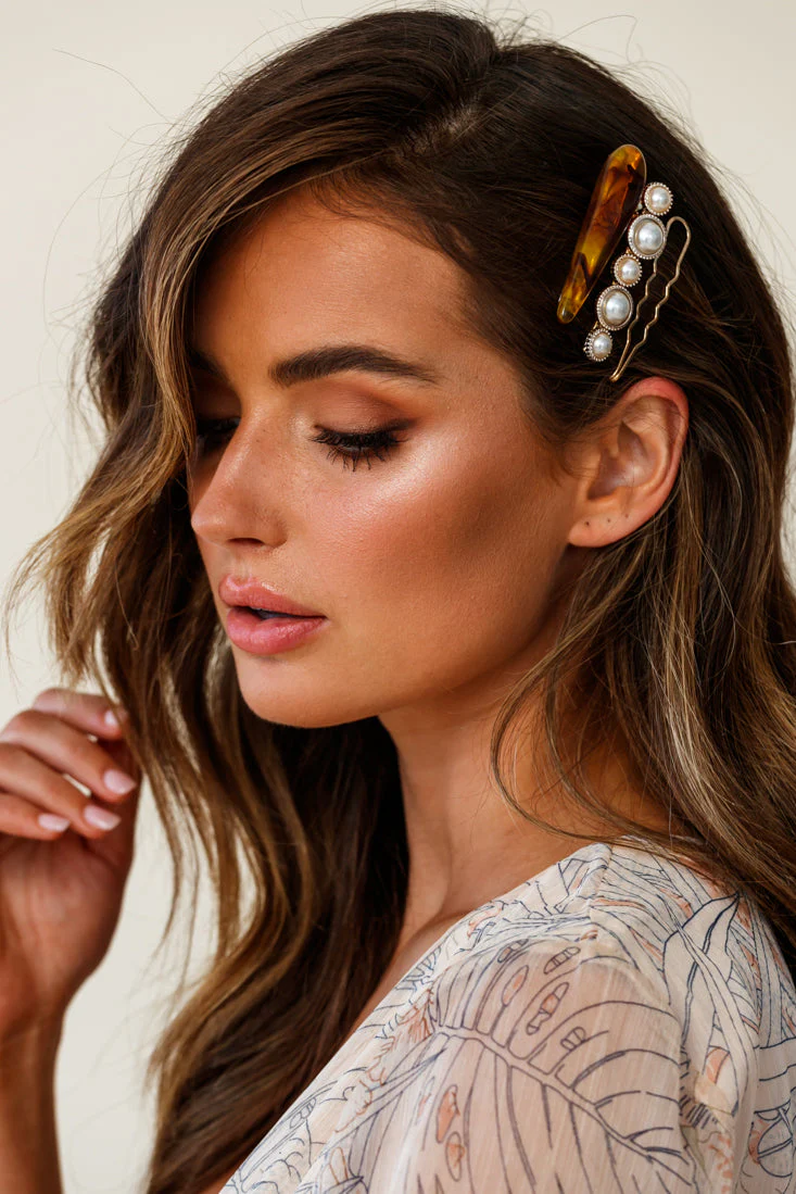 Anthea Pearl And Tan Clip Trio - Image 2