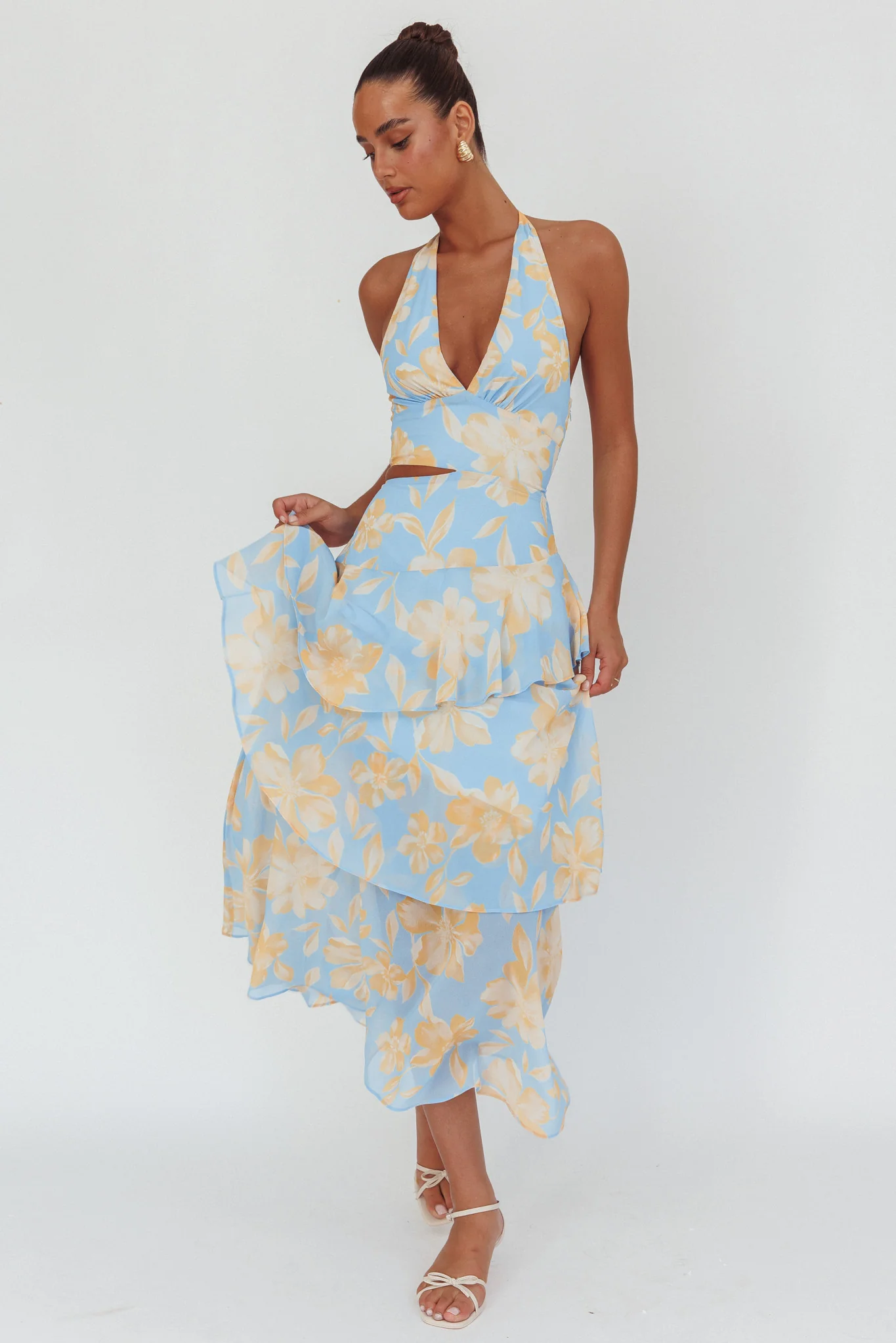 Aura Points Halterneck Cut-Out Maxi Dress Floral Blue - Image 4
