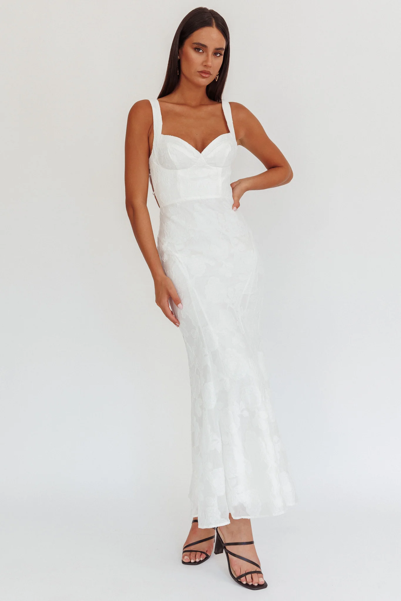 Autumn Moon Strappy Back Maxi Dress Textured White - Image 4