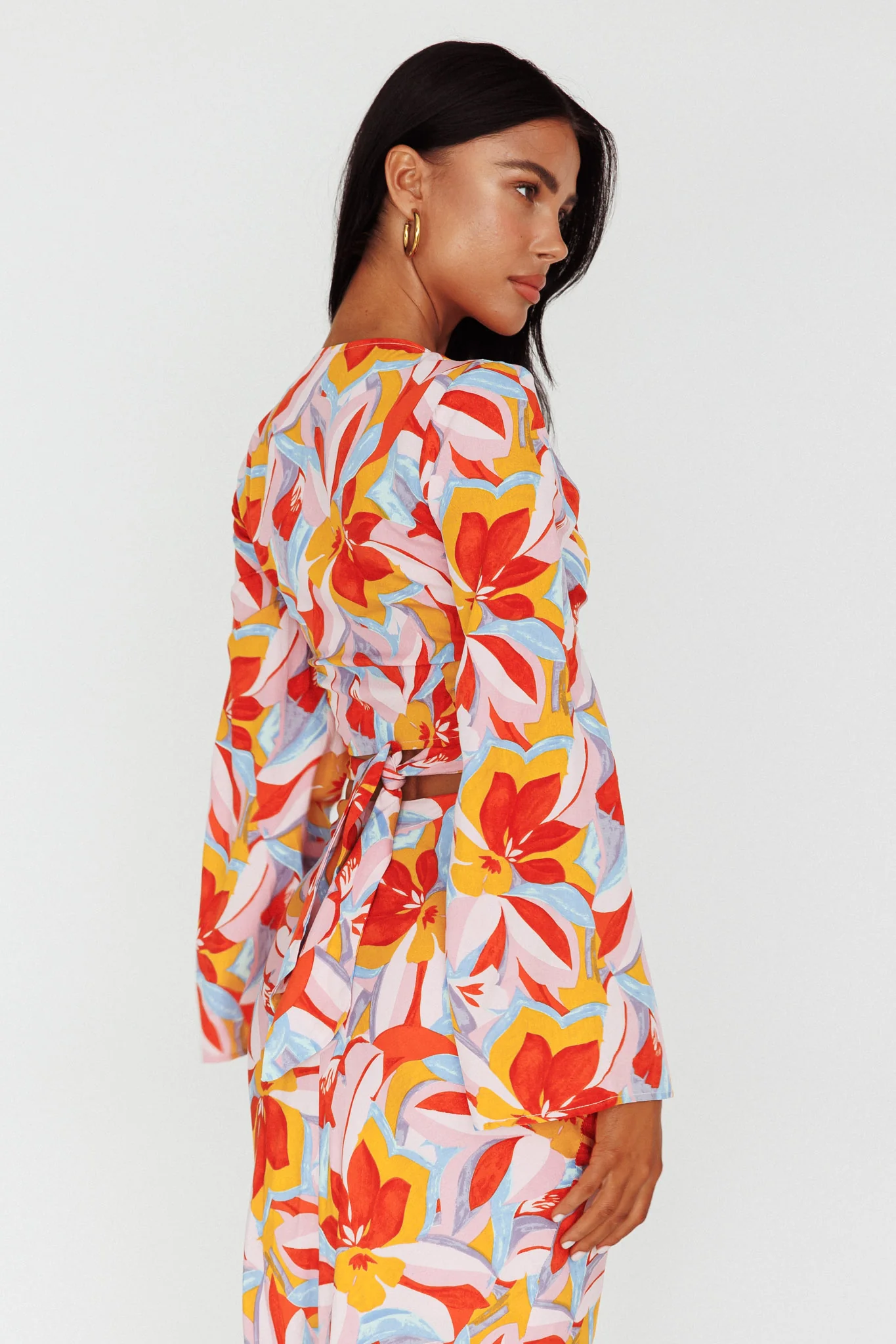 Avalo Bell Sleeve Crop Top Floral Pink - Image 2