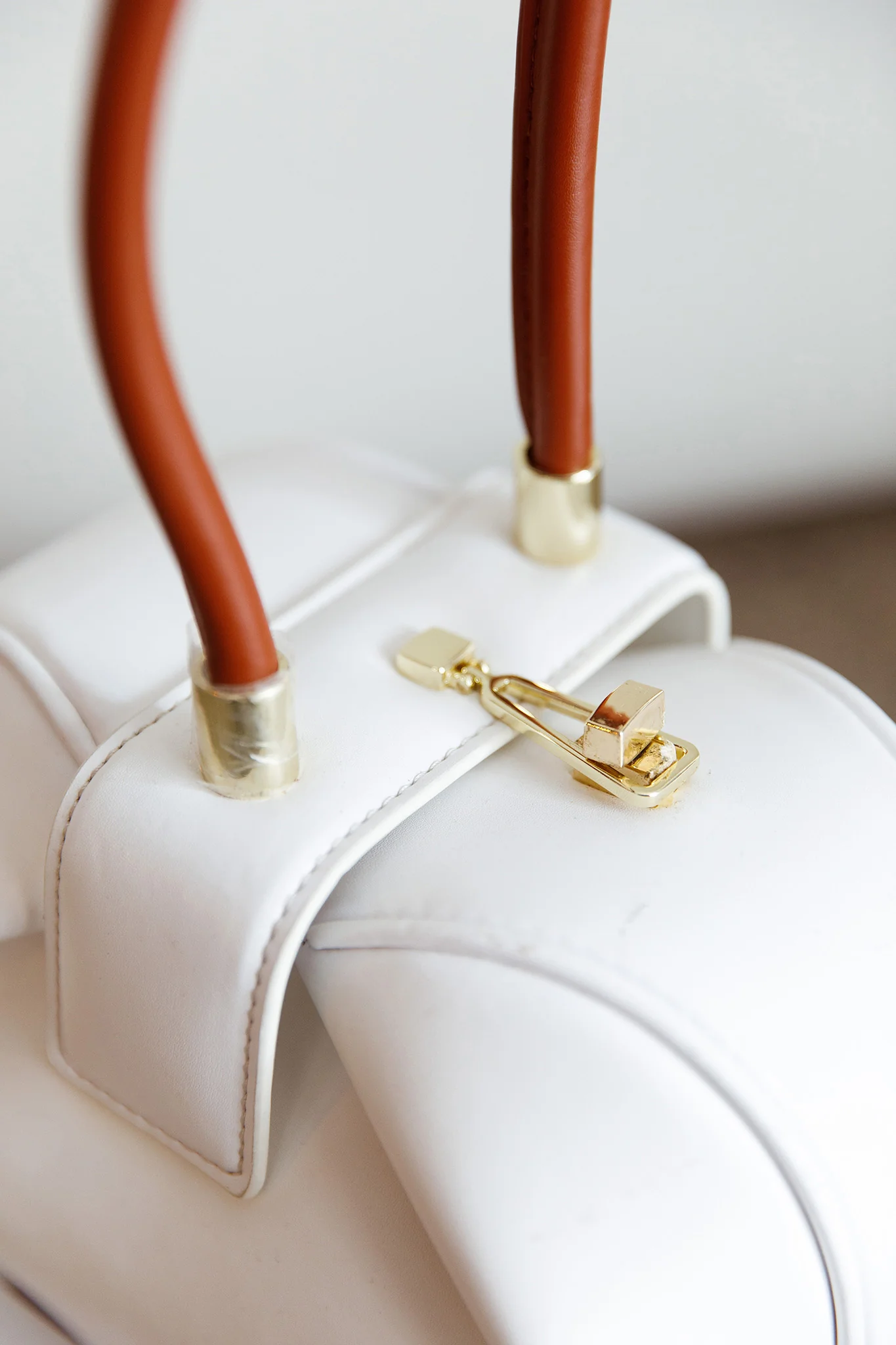 Billie Dumpling Hobo Bag White - Image 2