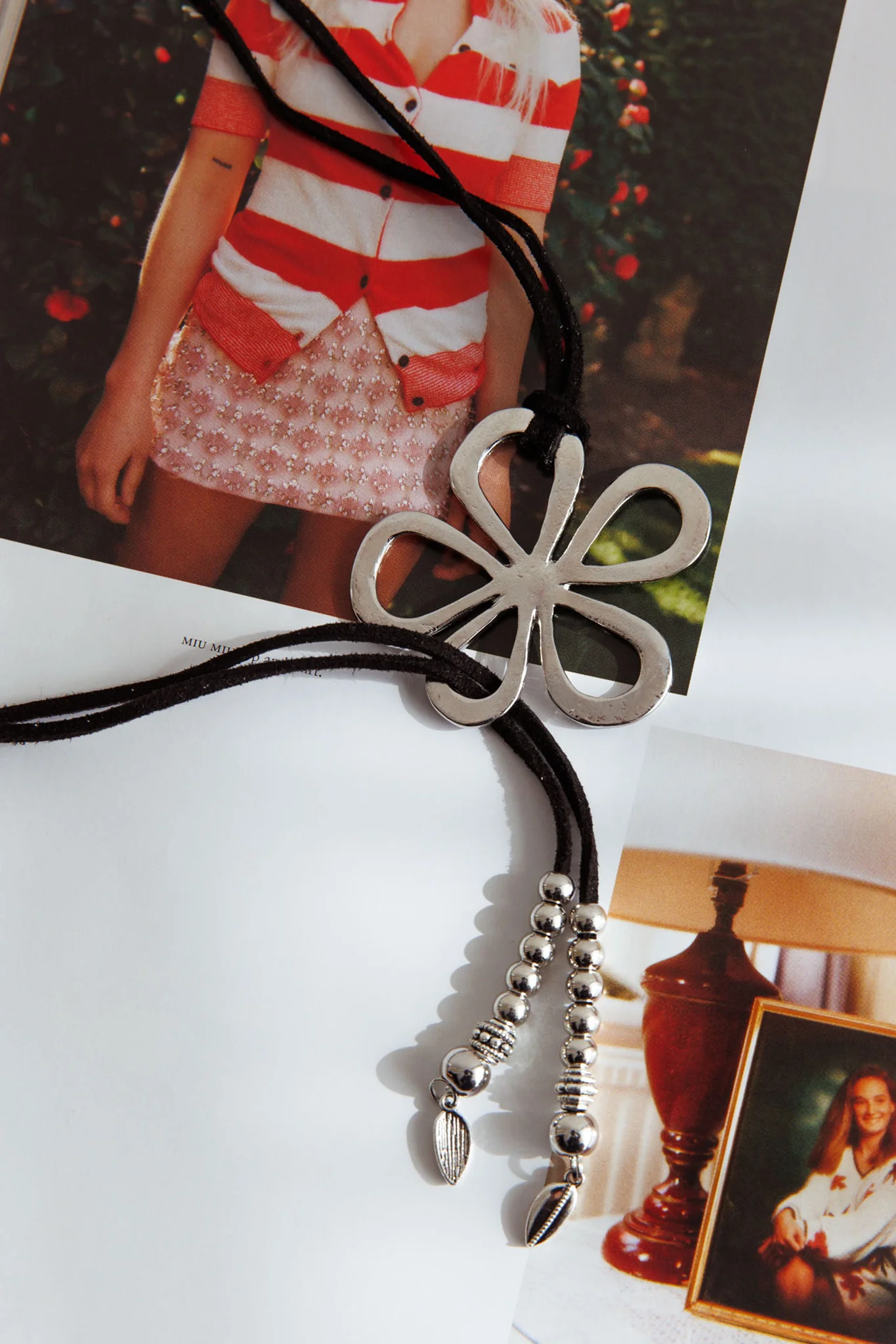 Blooming Flower Pendants Necklace Silver - Image 3