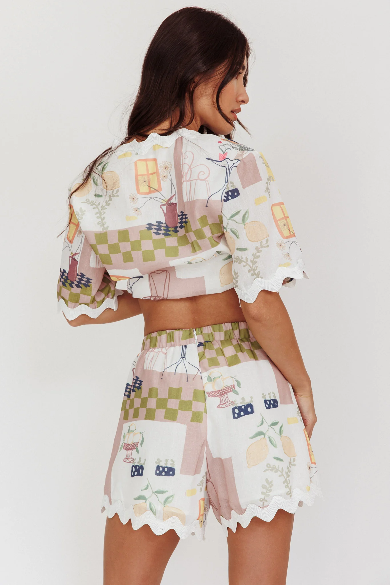 Breakaway Graphic Print Elastic Shorts Olive - Image 4