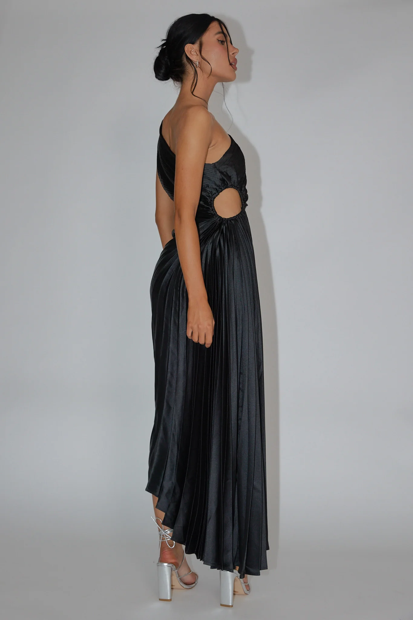 Brooklynn One-Shoulder Accordion Pleat Dress Black - Image 2
