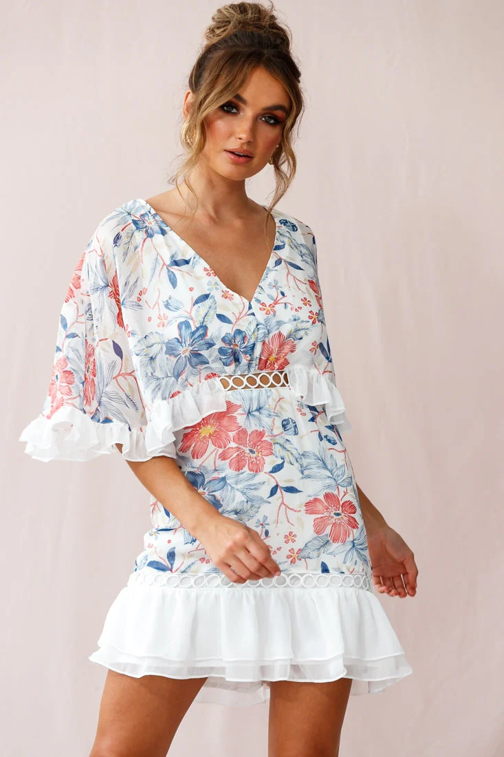 Caspar Batwing Floral Dress White - Image 2