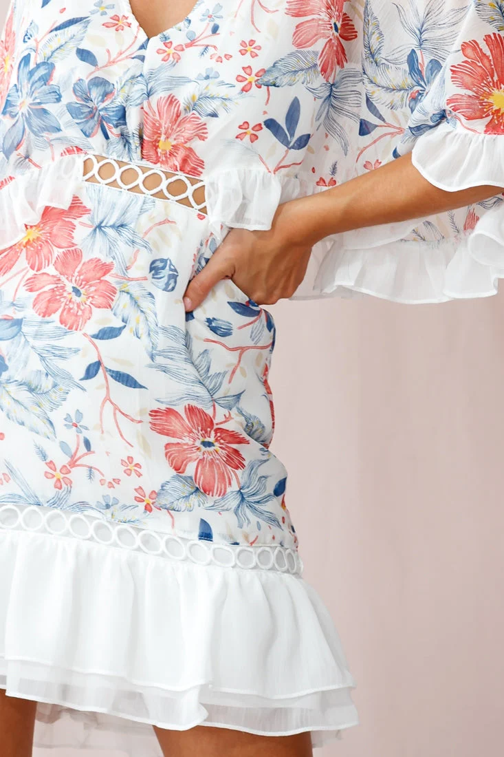Caspar Batwing Floral Dress White - Image 4