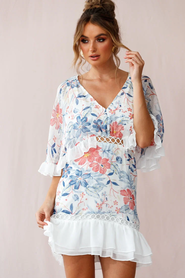 Caspar Batwing Floral Dress White - Image 5