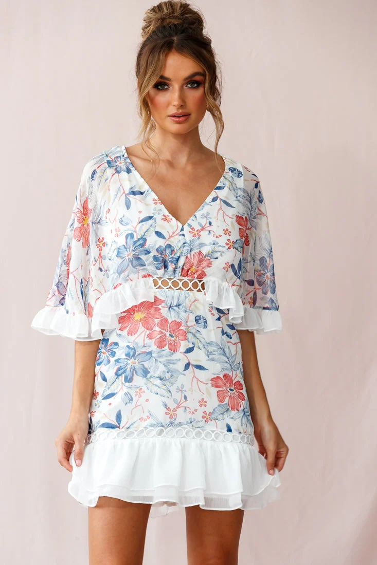 Caspar Batwing Floral Dress White - Image 6