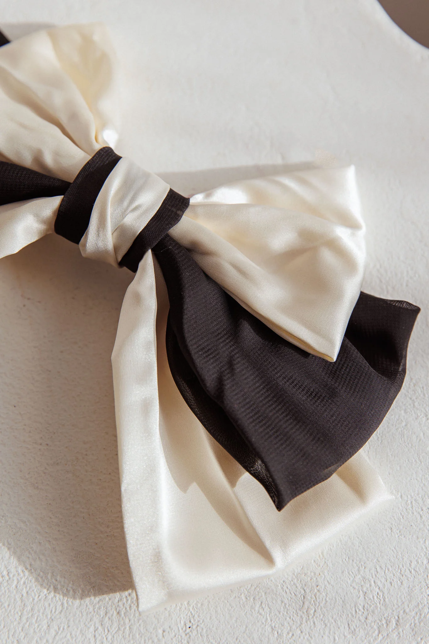 Chi Chi Bow Hairclip Black - Image 3