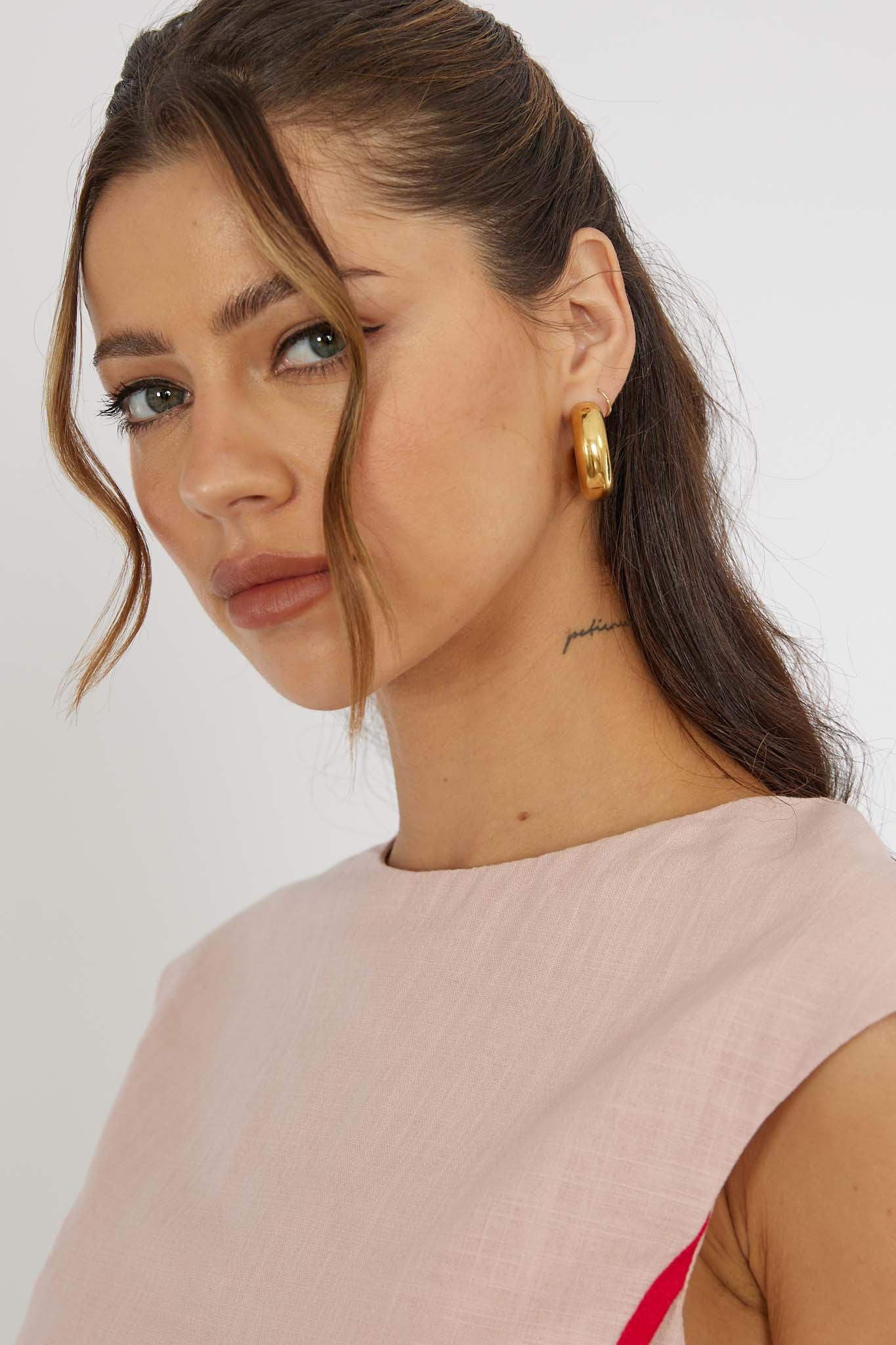 Claro Chunky Hoop Earrings Gold - Image 2