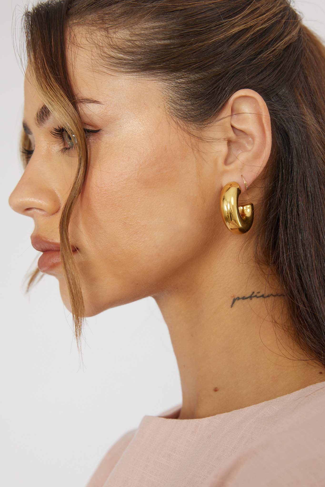 Claro Chunky Hoop Earrings Gold - Image 3