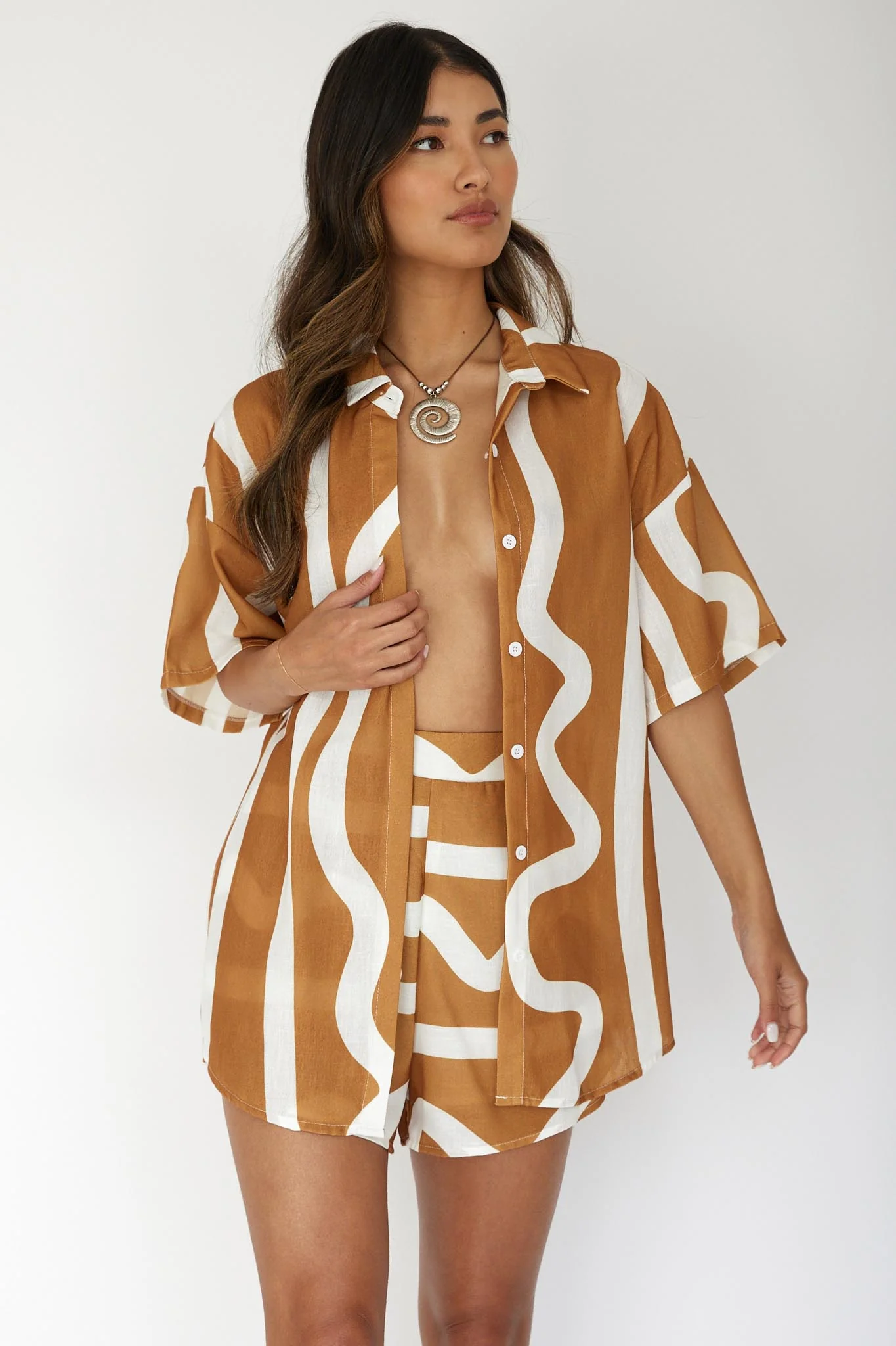 Cora Button-Up Shirt Print Tan - Image 5