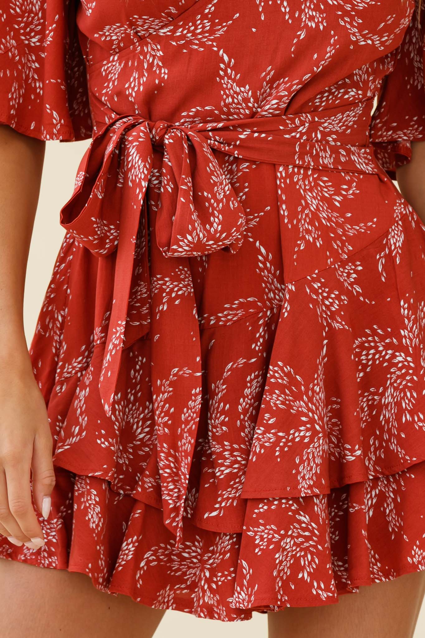 Davina Angel Sleeve Cut-Out Back Romper Leaf Print Rose - Image 4