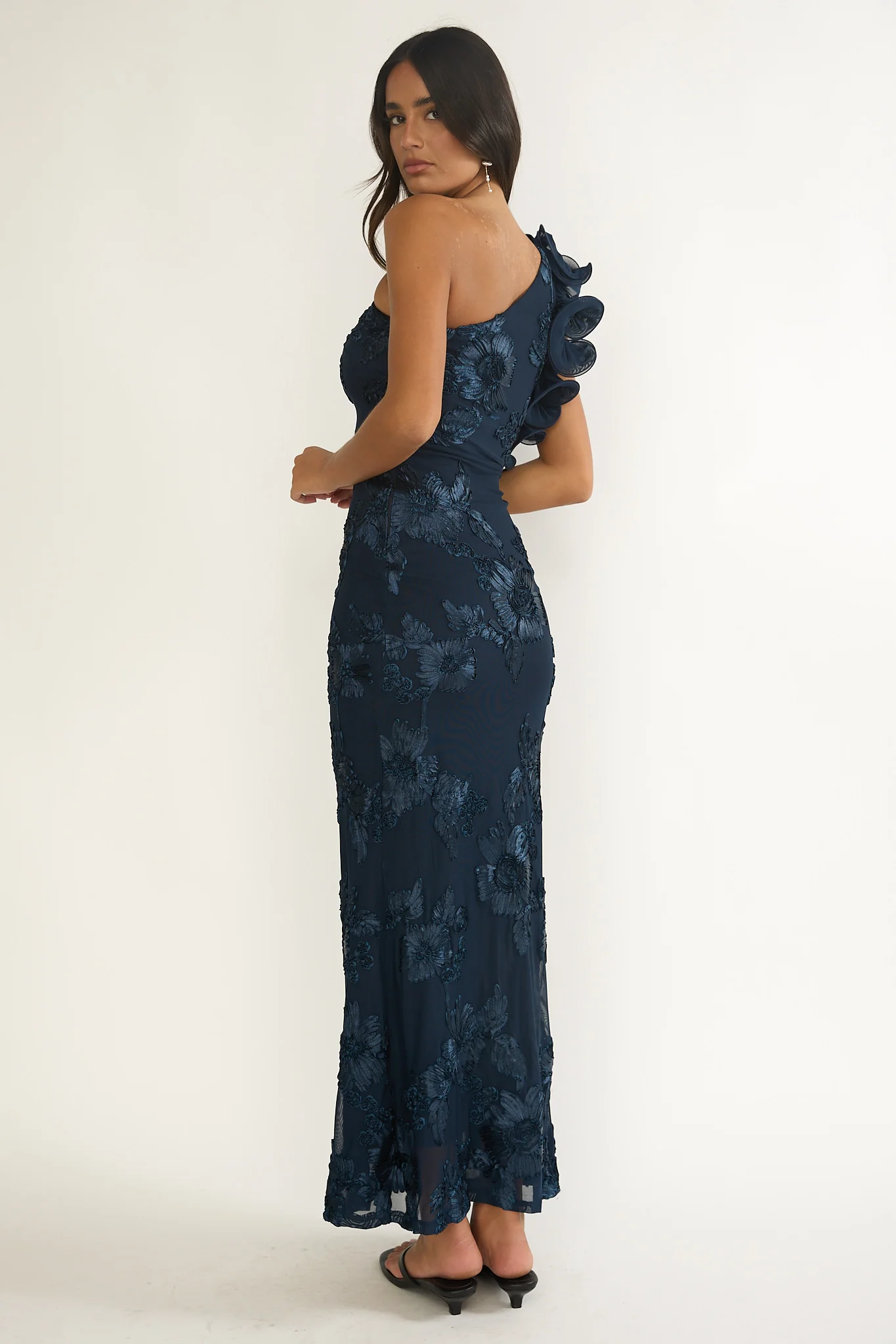 Deanna One-Shoulder Ruffle Maxi Dress Floral Navy - Image 2
