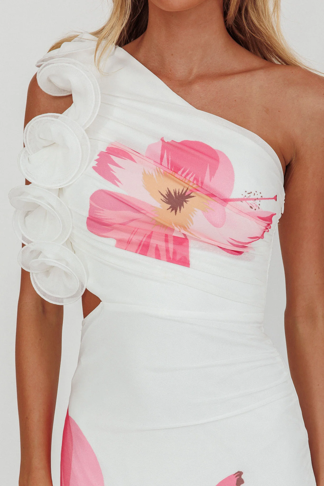 Deanna One-Shoulder Ruffle Maxi Dress Hibiscus White - Image 3