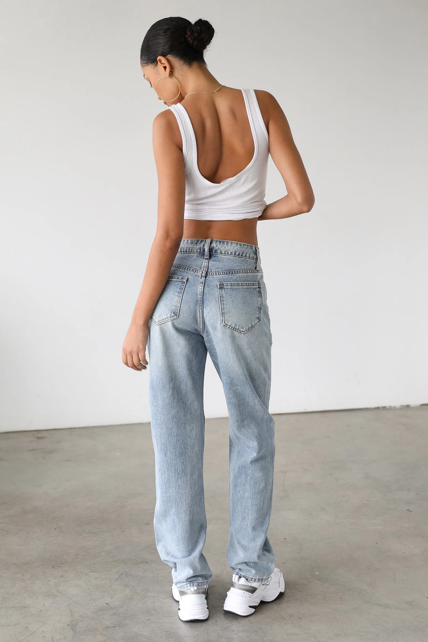 DOGMA Classic High Rise Straight Leg Denim Jeans Light Wash - Image 4