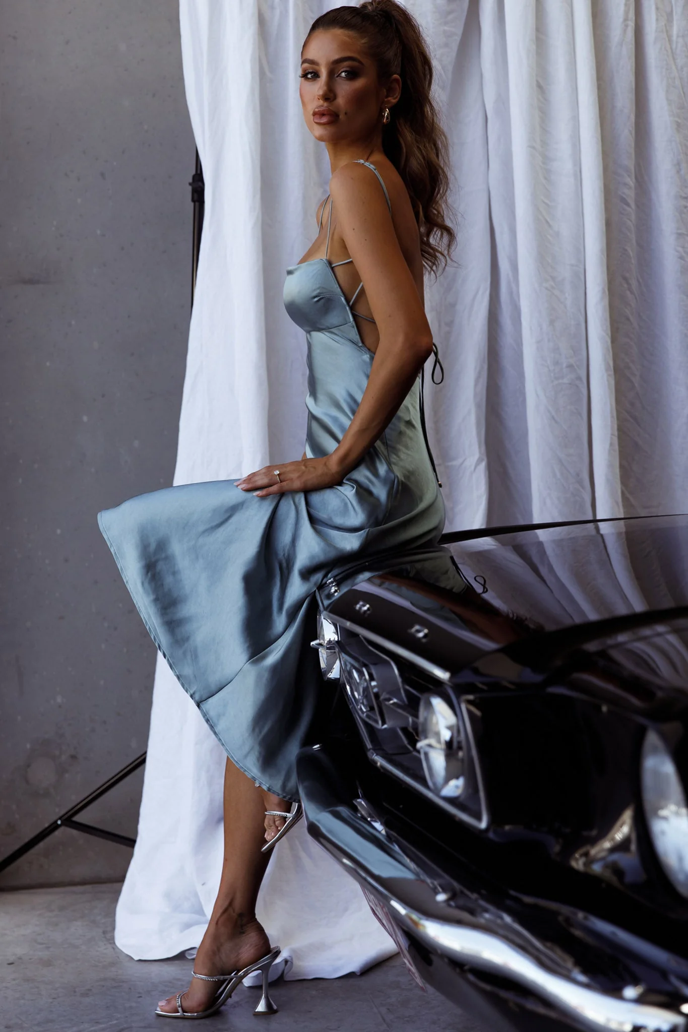 Dolce Life Low Back Midi Dress Blue - Image 3