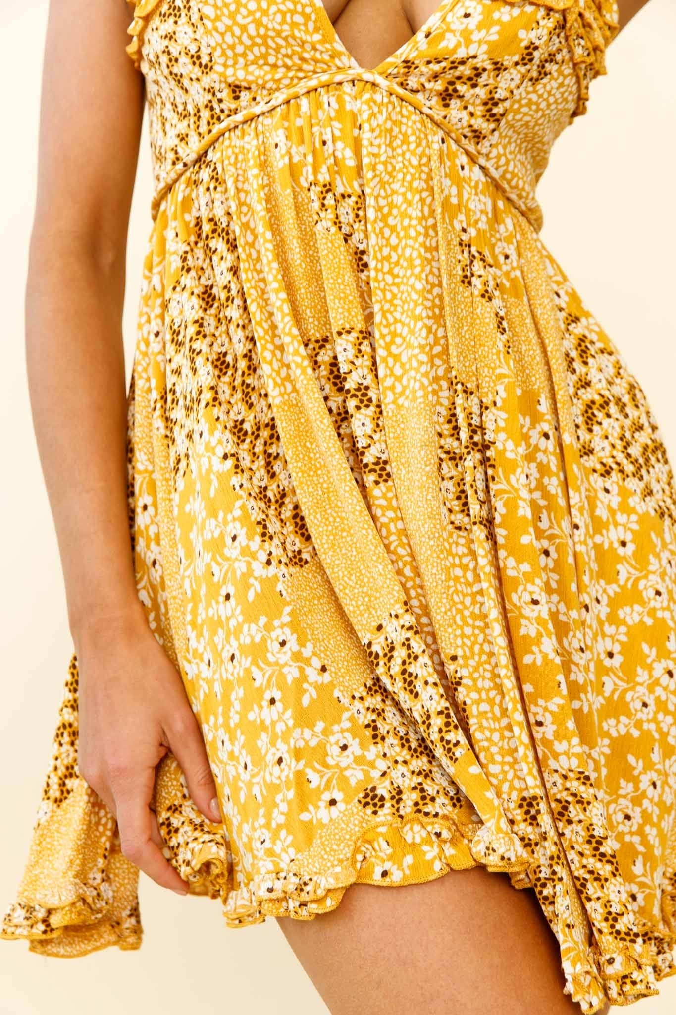 Dote On Me Frill Trim Strappy Back Dress Flower Print Yellow - Image 4