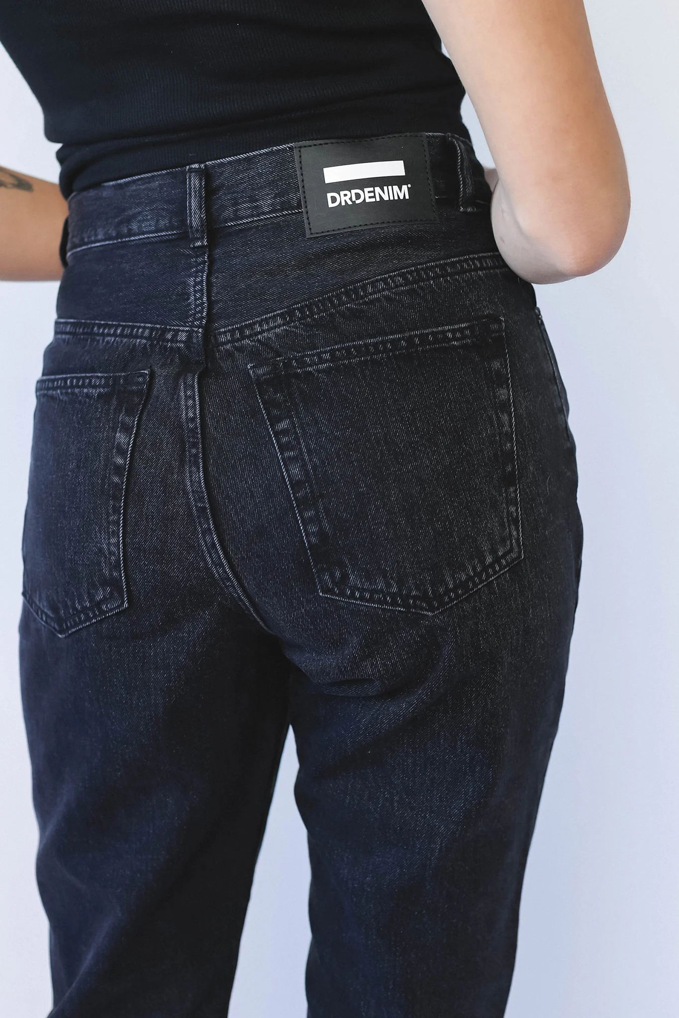 DR DENIM Nora Jeans Black Retro - Image 4