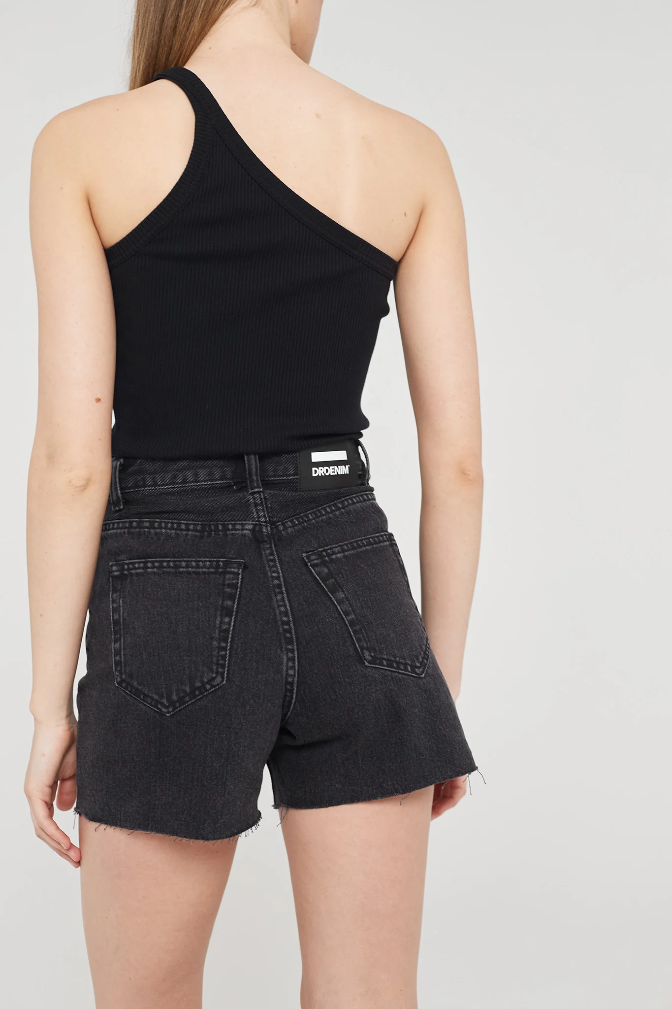 DR DENIM Nora Shorts Black Retro - Image 6