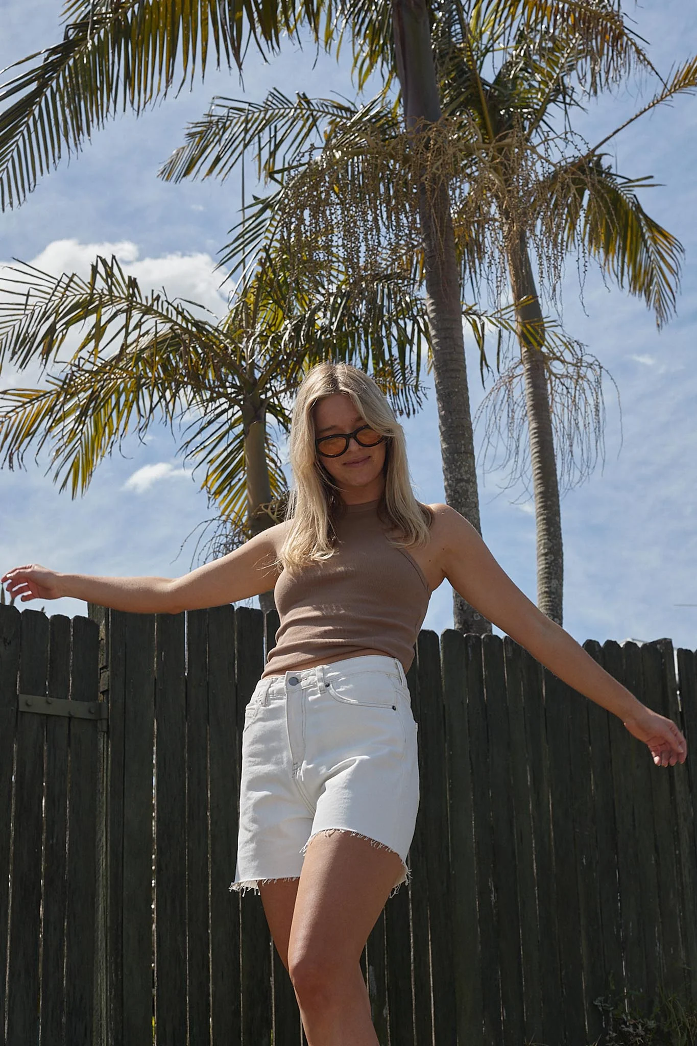 DR DENIM Nora Shorts White - Image 2