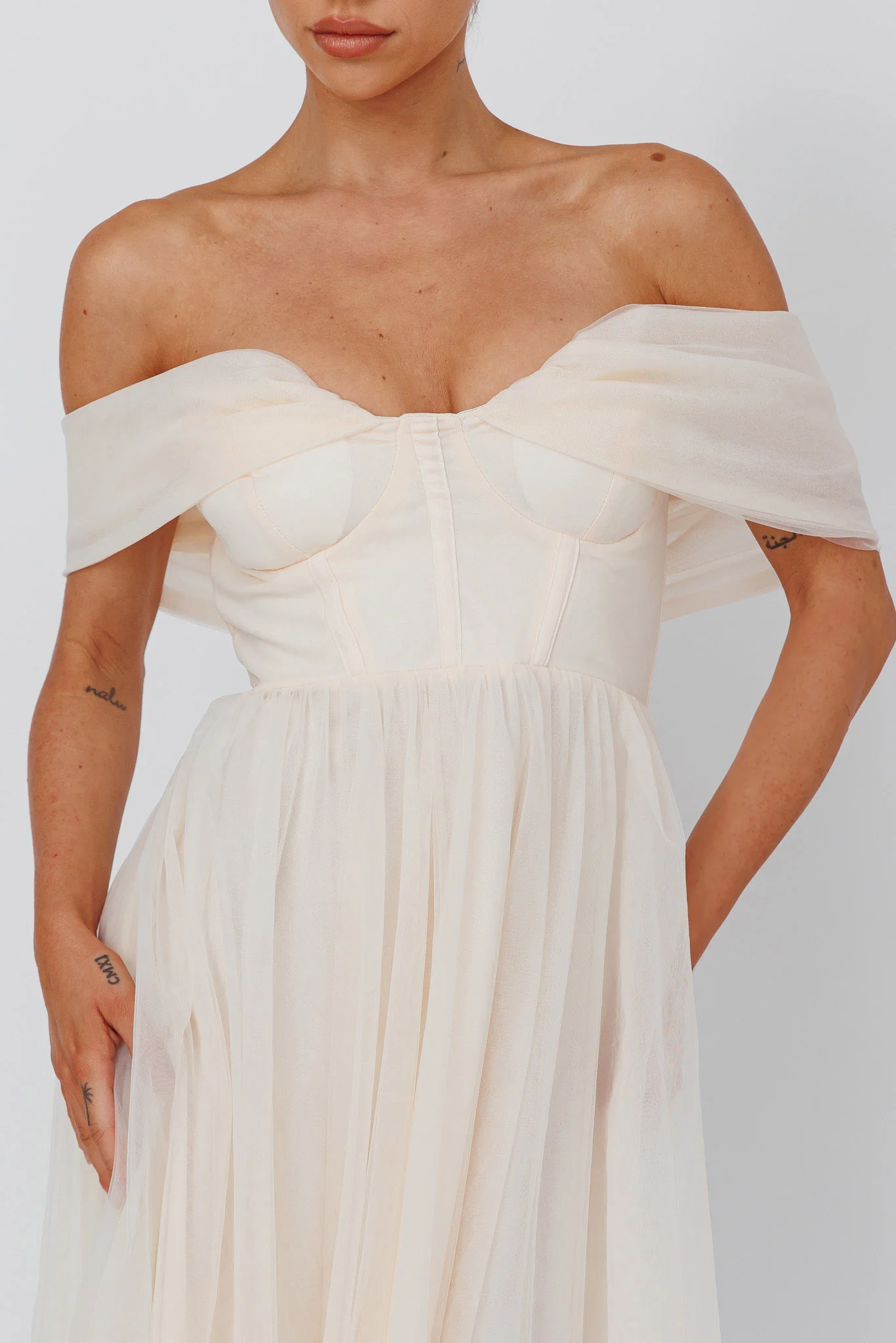 Dreamers & Lovers Off-Shoulder Maxi Dress Vanilla - Image 4