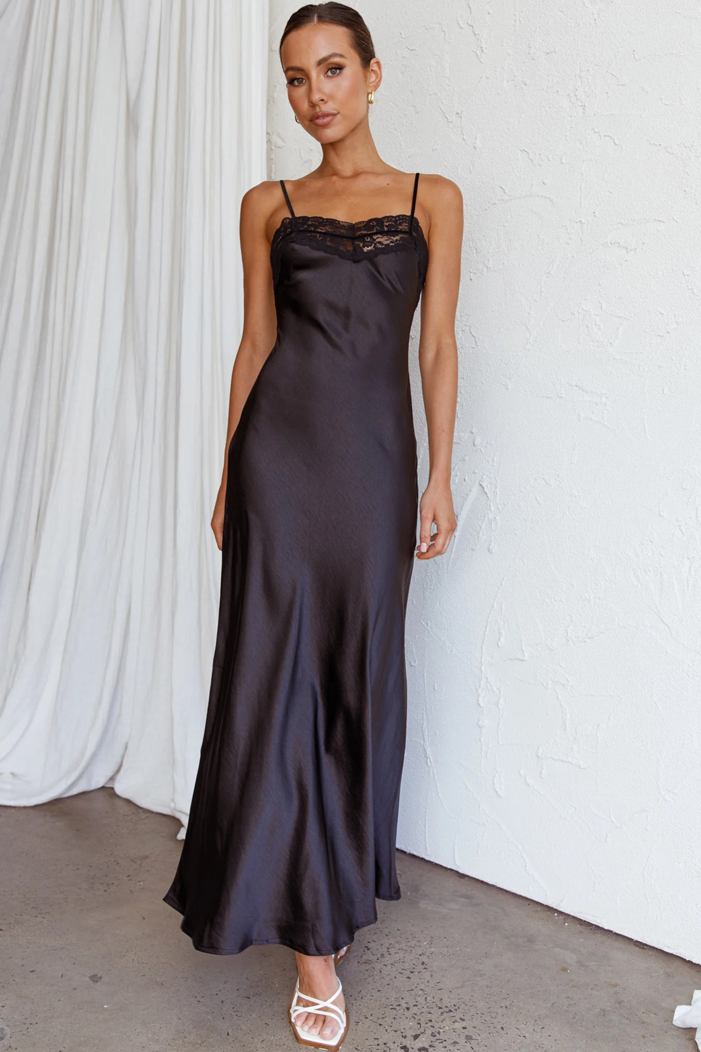 East Coast Lace Bust Midi Dress Black - Image 3