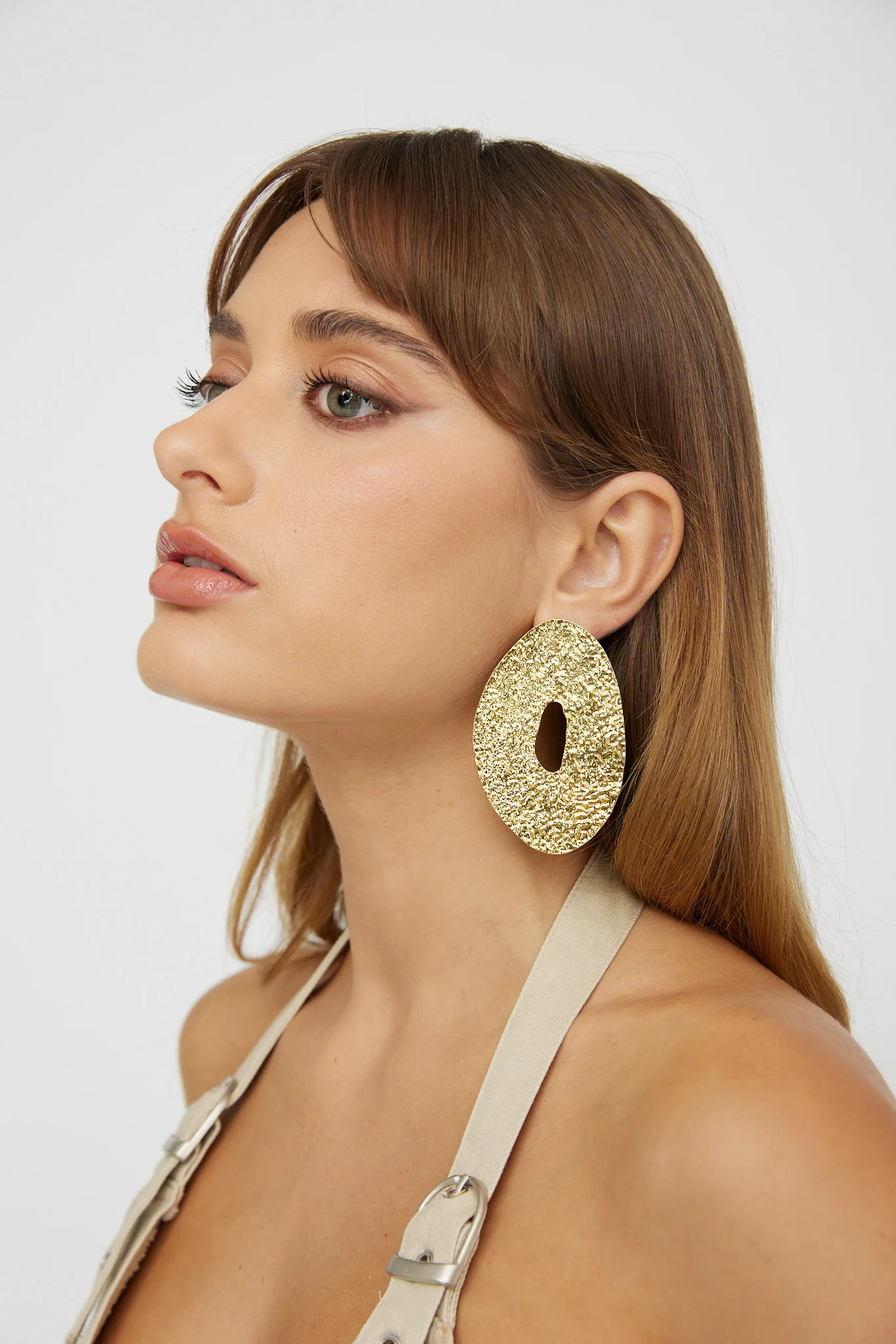 Eldorado Textured Disc Earrings Gold - Image 2