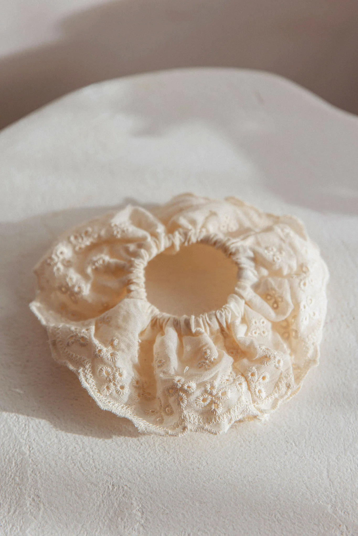 Emily Lace Scrunchie White - Image 2