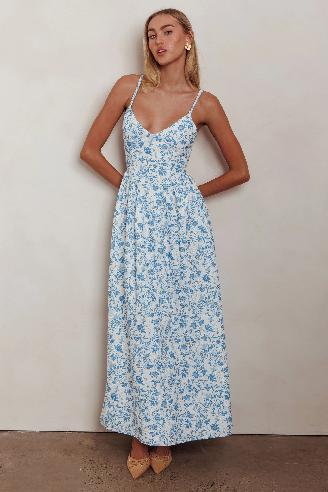 Enchanted Leaf Floral Print A-Line Maxi Dress Blue - Image 4