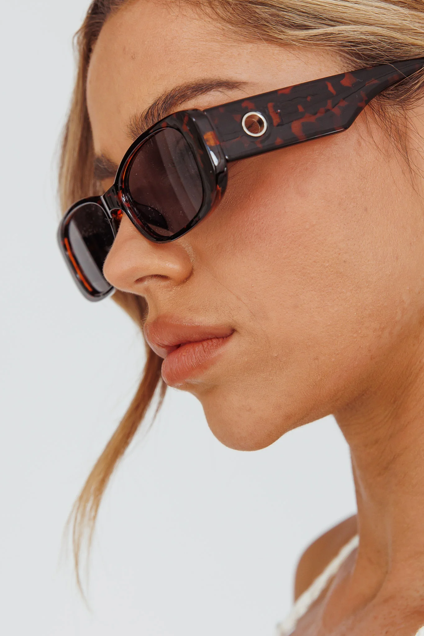 Eola Retro Sunglasses Tort - Image 3
