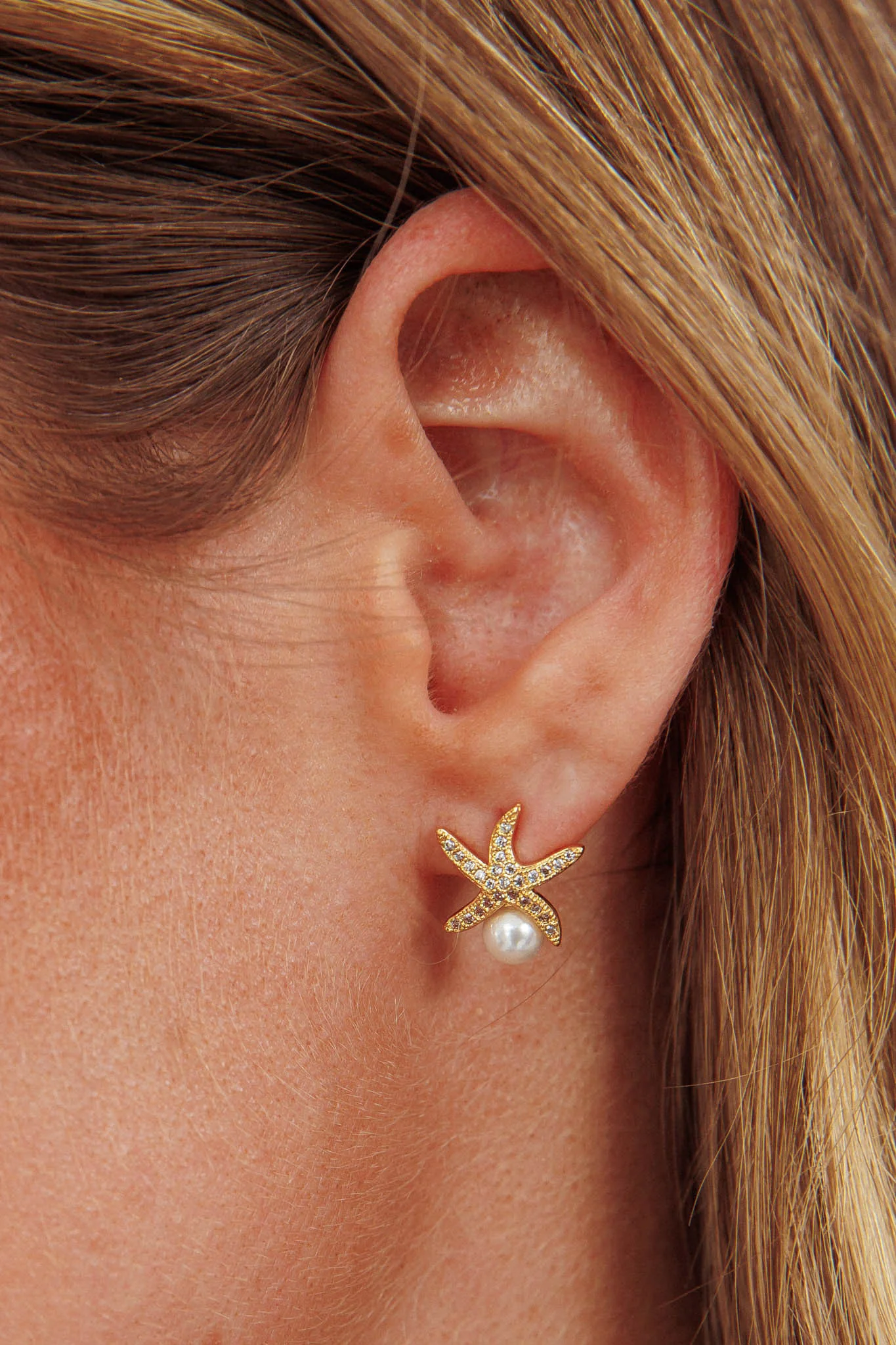 Ethereal Starfish With Pearl Stud Earrings Gold - Image 2