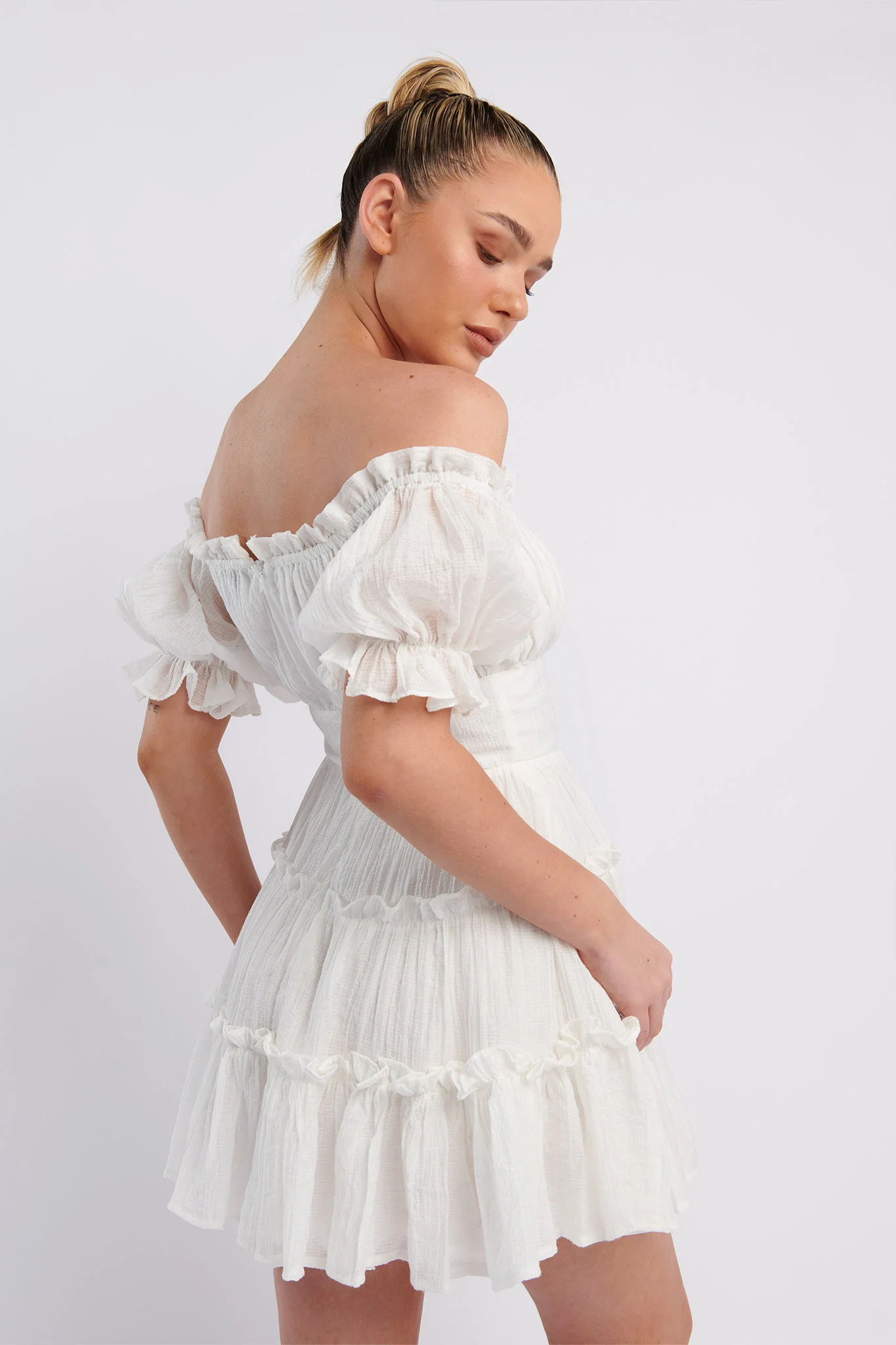 Everley Puff Sleeve Mini Dress White - Image 2
