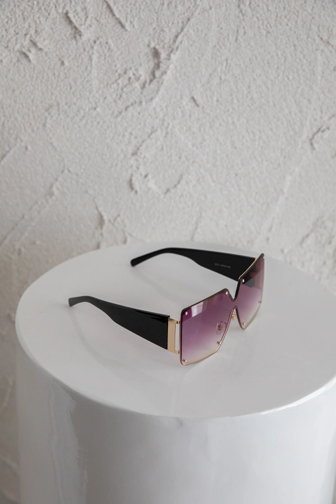 Fiery Square Frame Sunglasses Red - Image 3