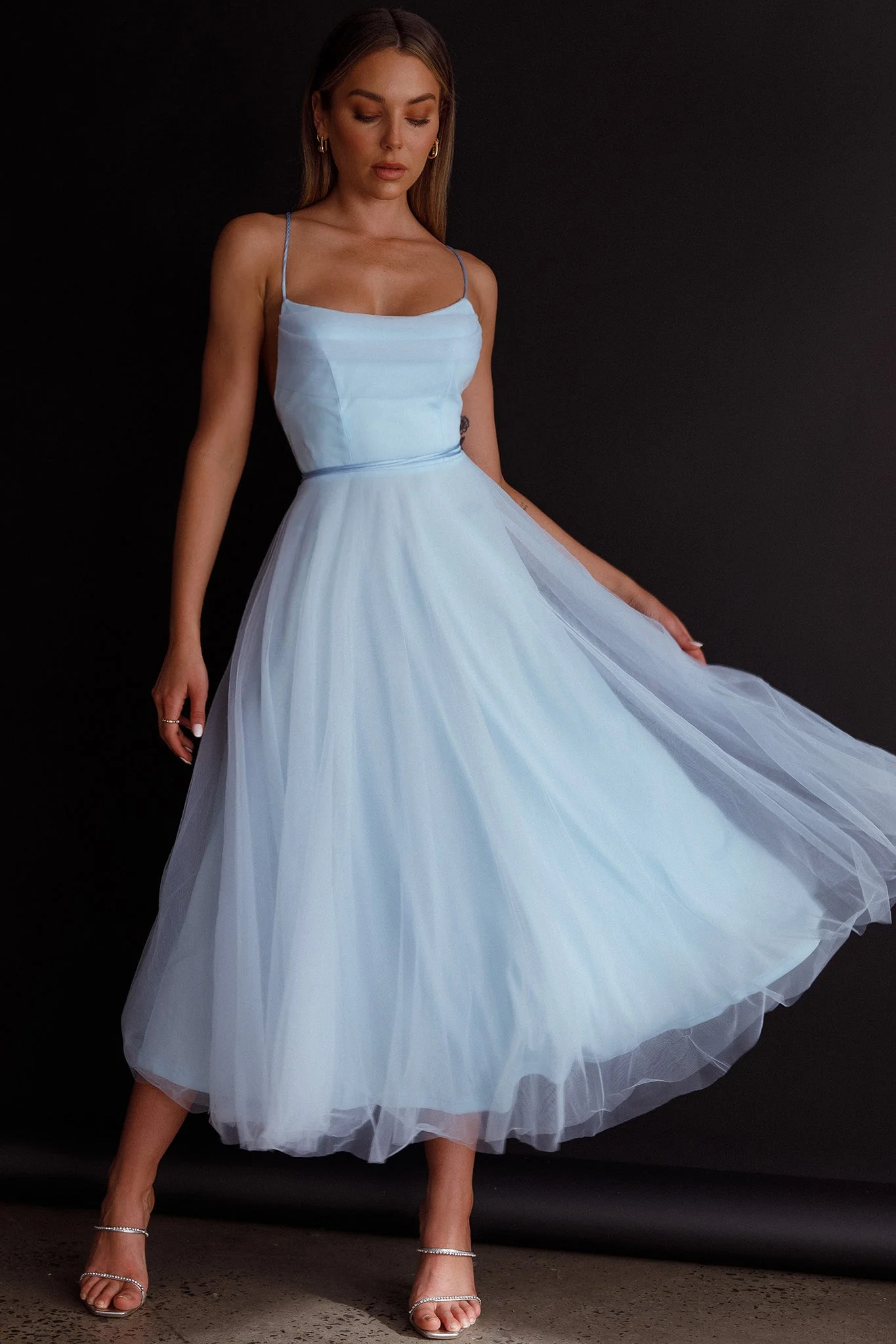 Floating By Pleated Neckline Mesh Midi Dress Blue