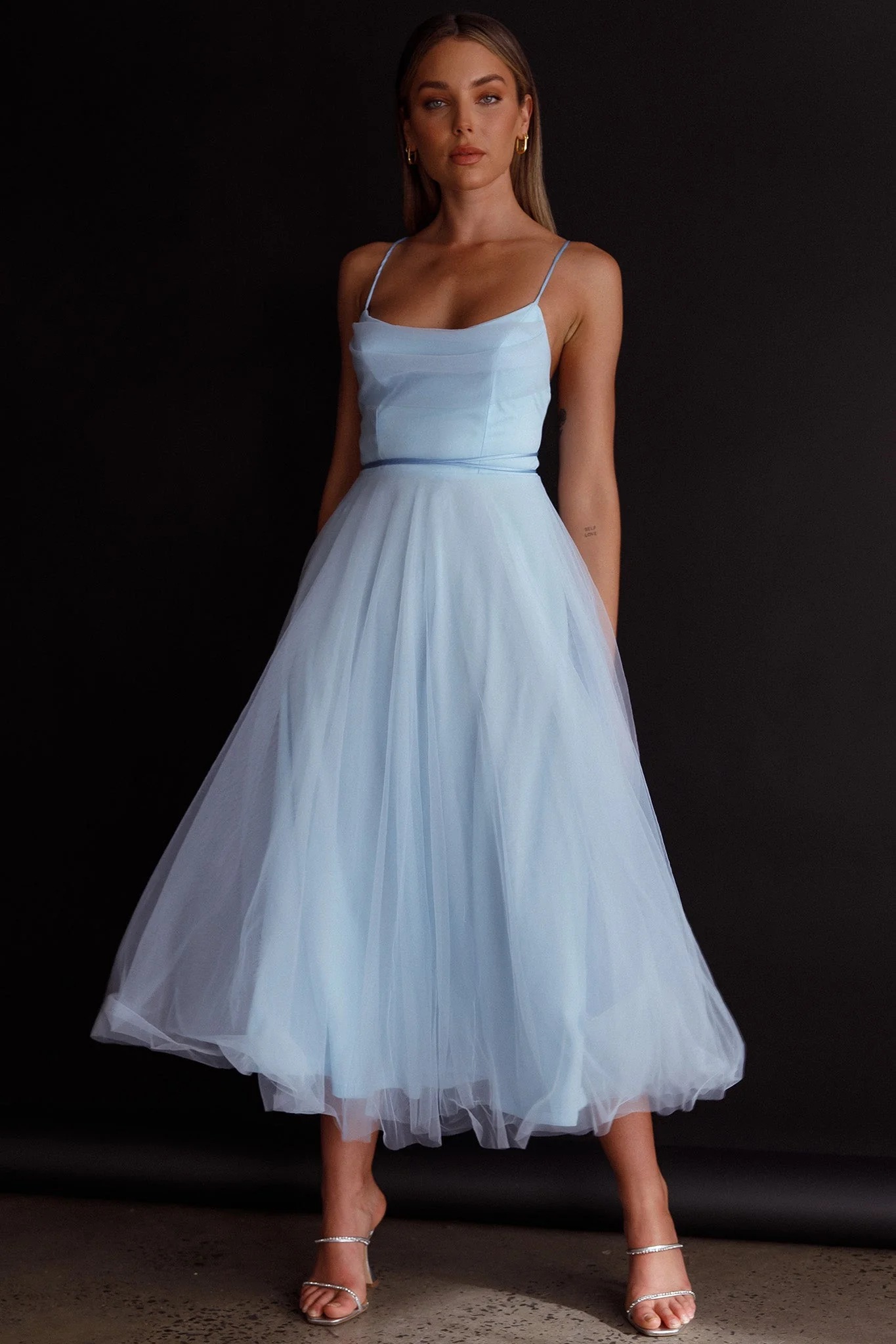 Floating By Pleated Neckline Mesh Midi Dress Blue - Image 5