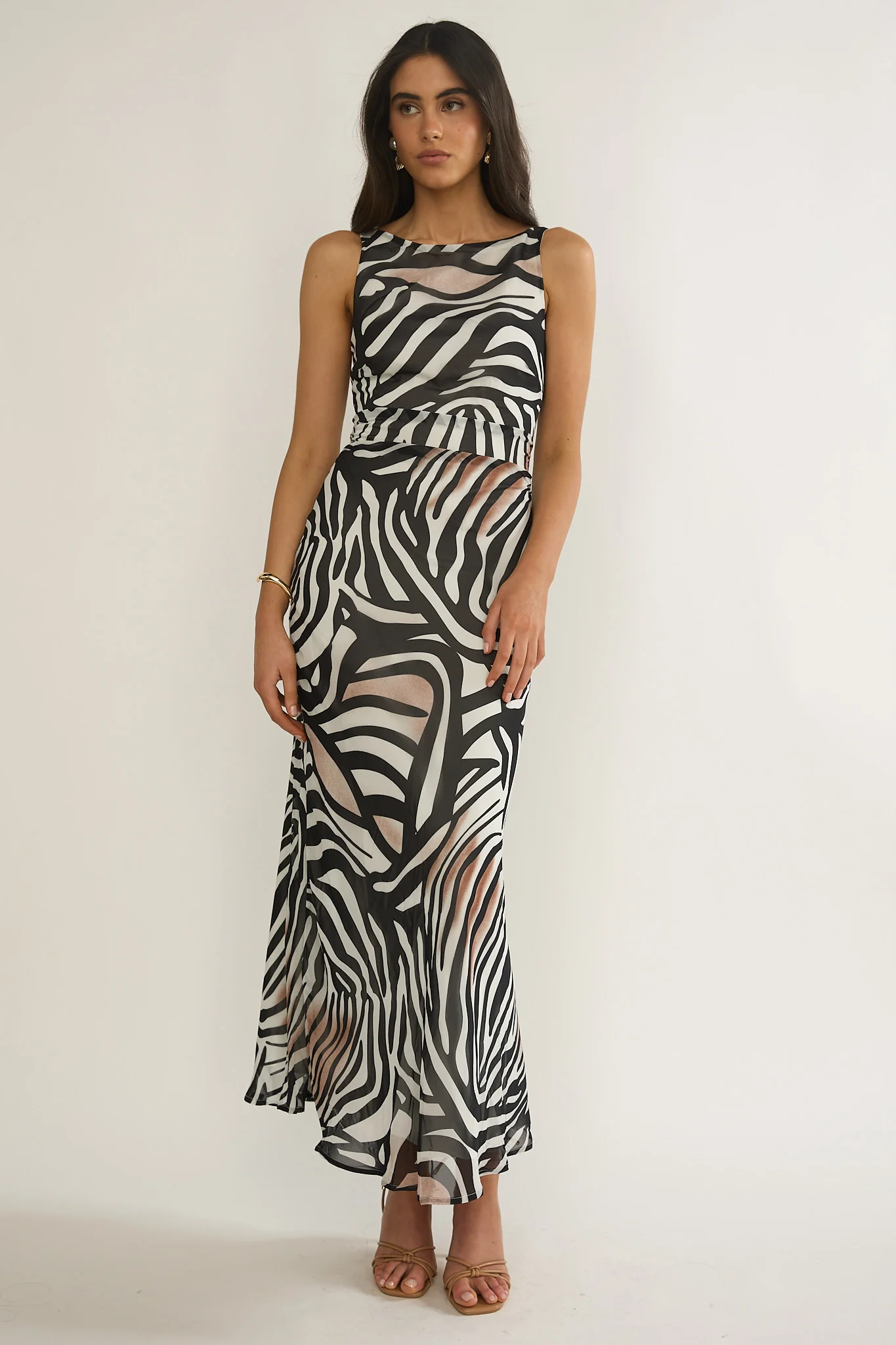 Floating Tied Low Back Maxi Dress Print Black/White - Image 2