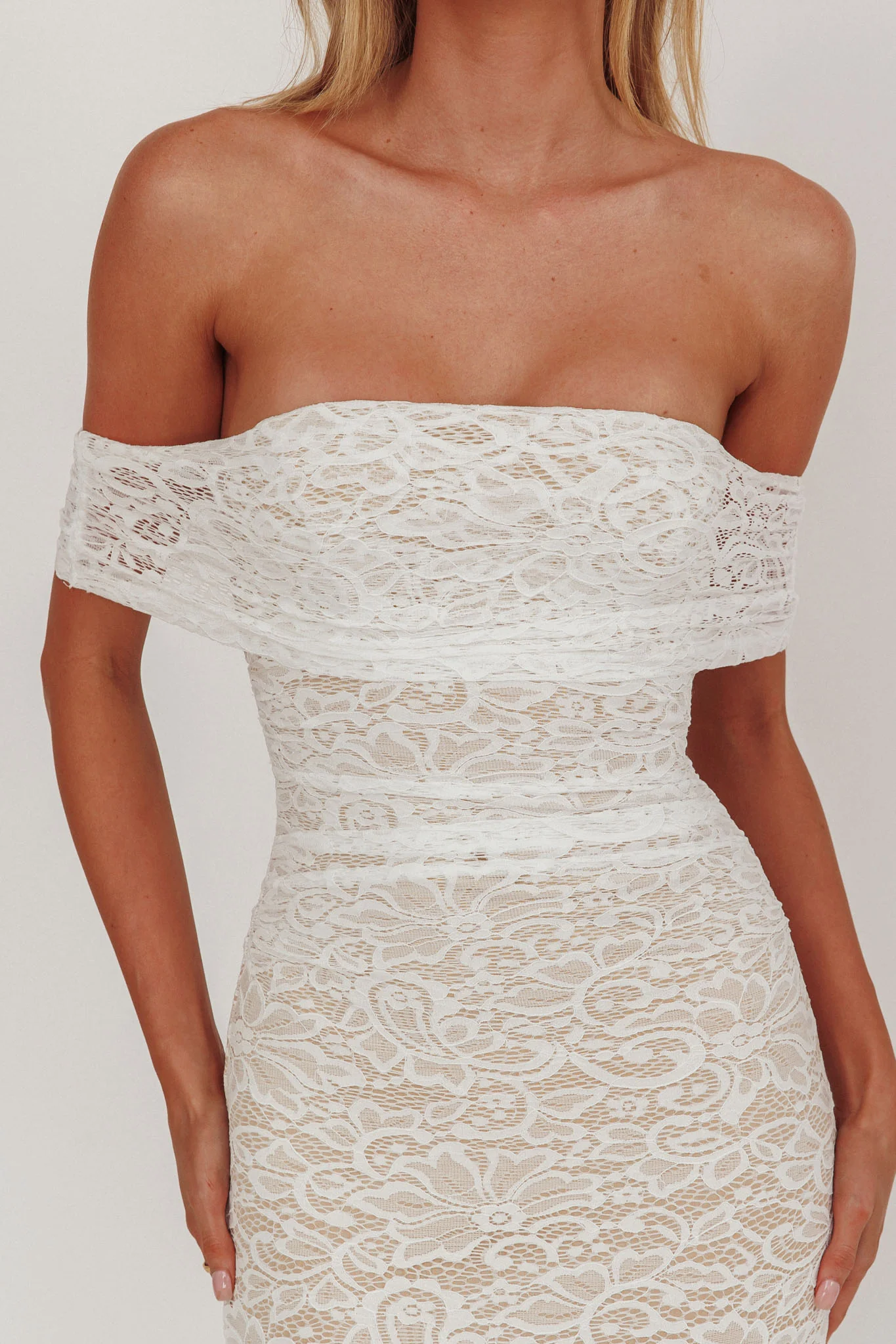 Flutters Off-Shoulder Lace Maxi Dress White - Image 3