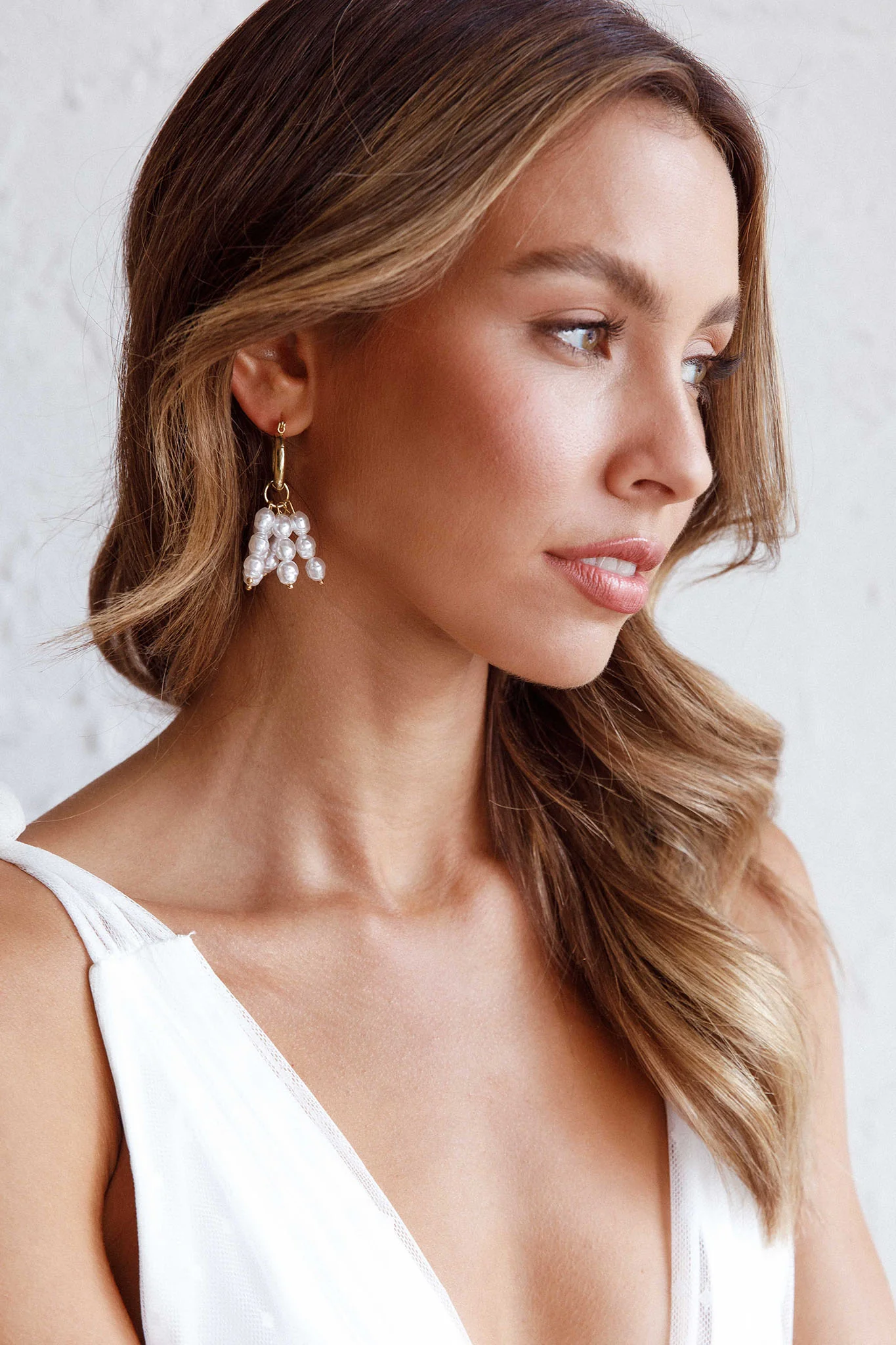 Forever Pearls Earrings Gold - Image 2