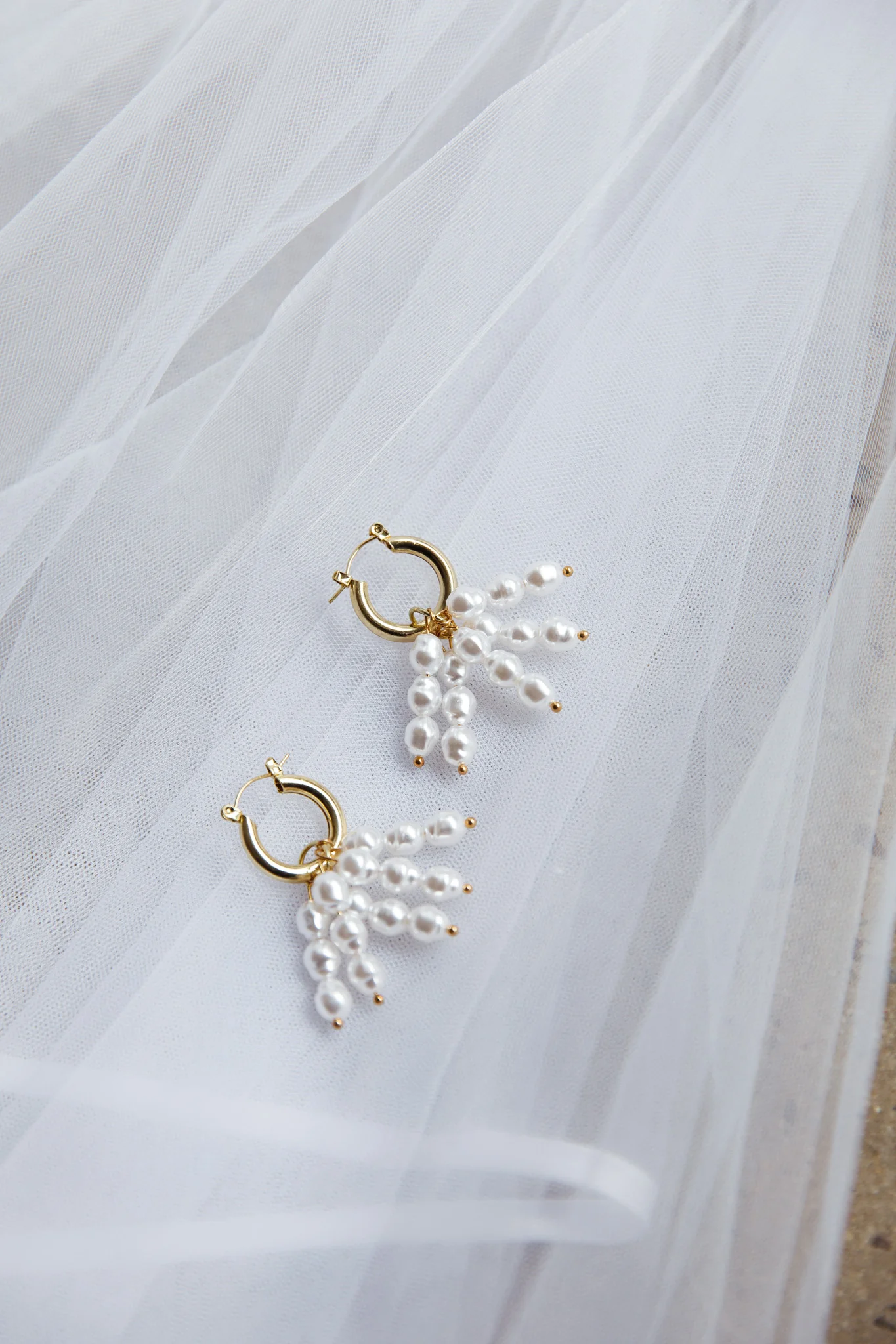 Forever Pearls Earrings Gold - Image 4