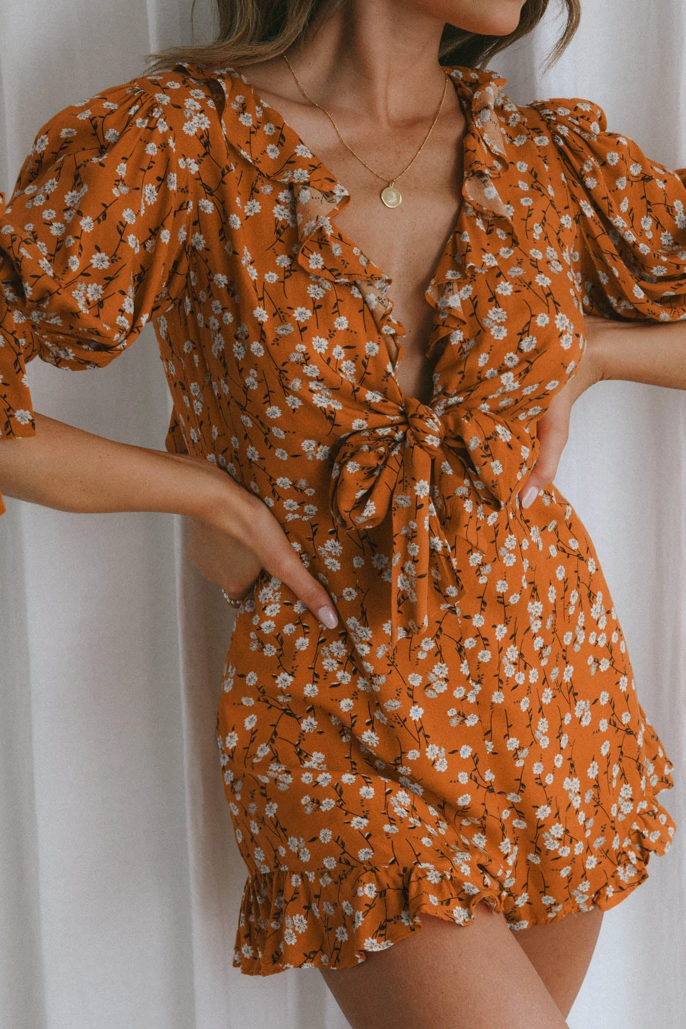 Francine Short Sleeve Tied Bust Romper Floral Orange - Image 4