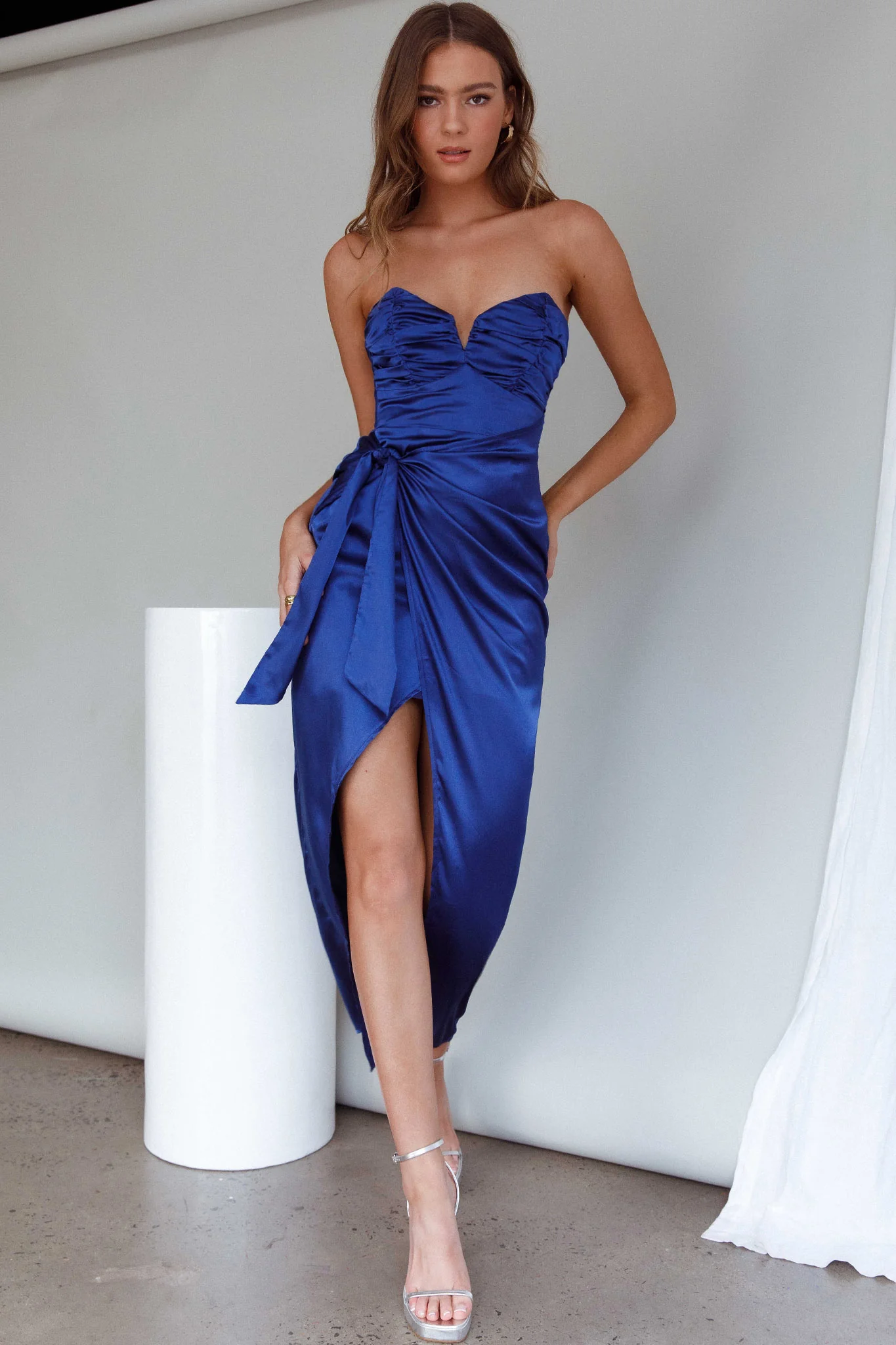 Gianna Strapless Ruched Bust Midi Dress Navy - Image 3