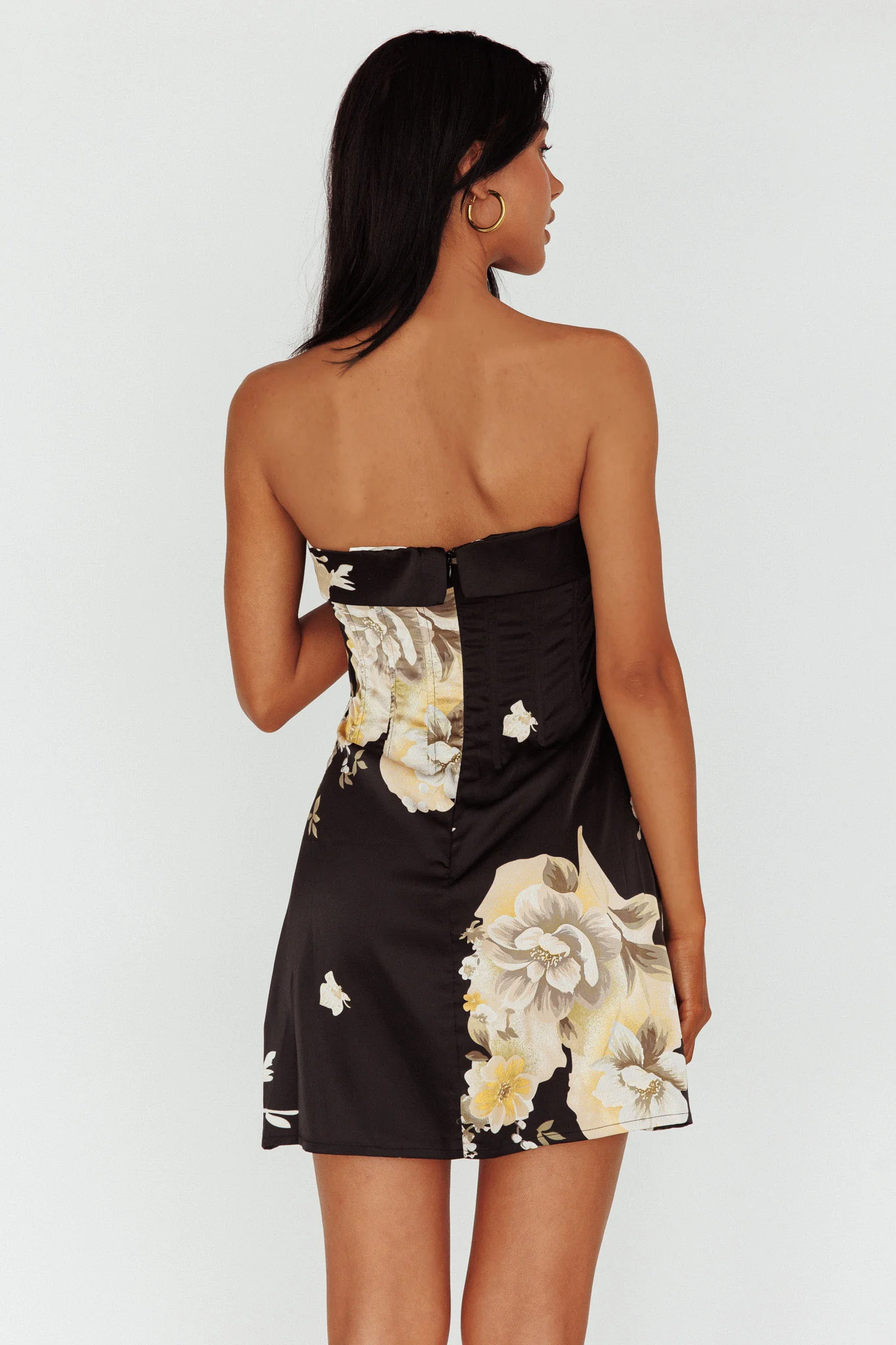 Govana Foldover Neckline Mini Dress Print Black - Image 2