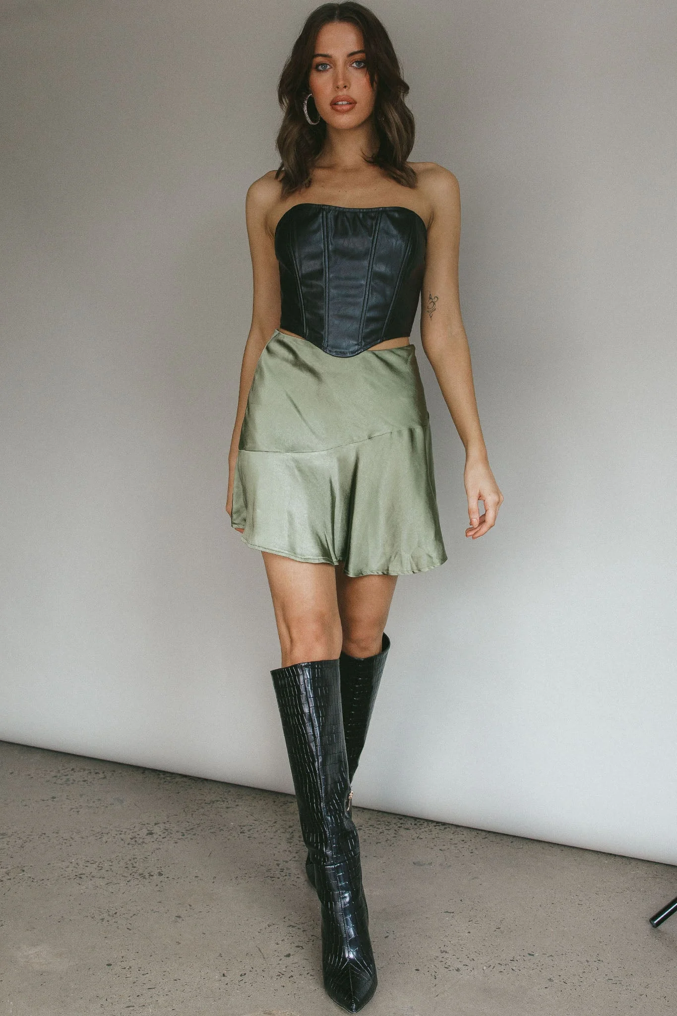Gwyneth Flounce Mini Skirt Khaki - Image 3
