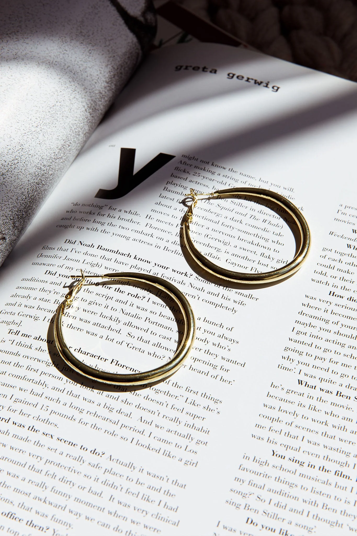 Hailey Large Hoop Earrings Gold - Image 3