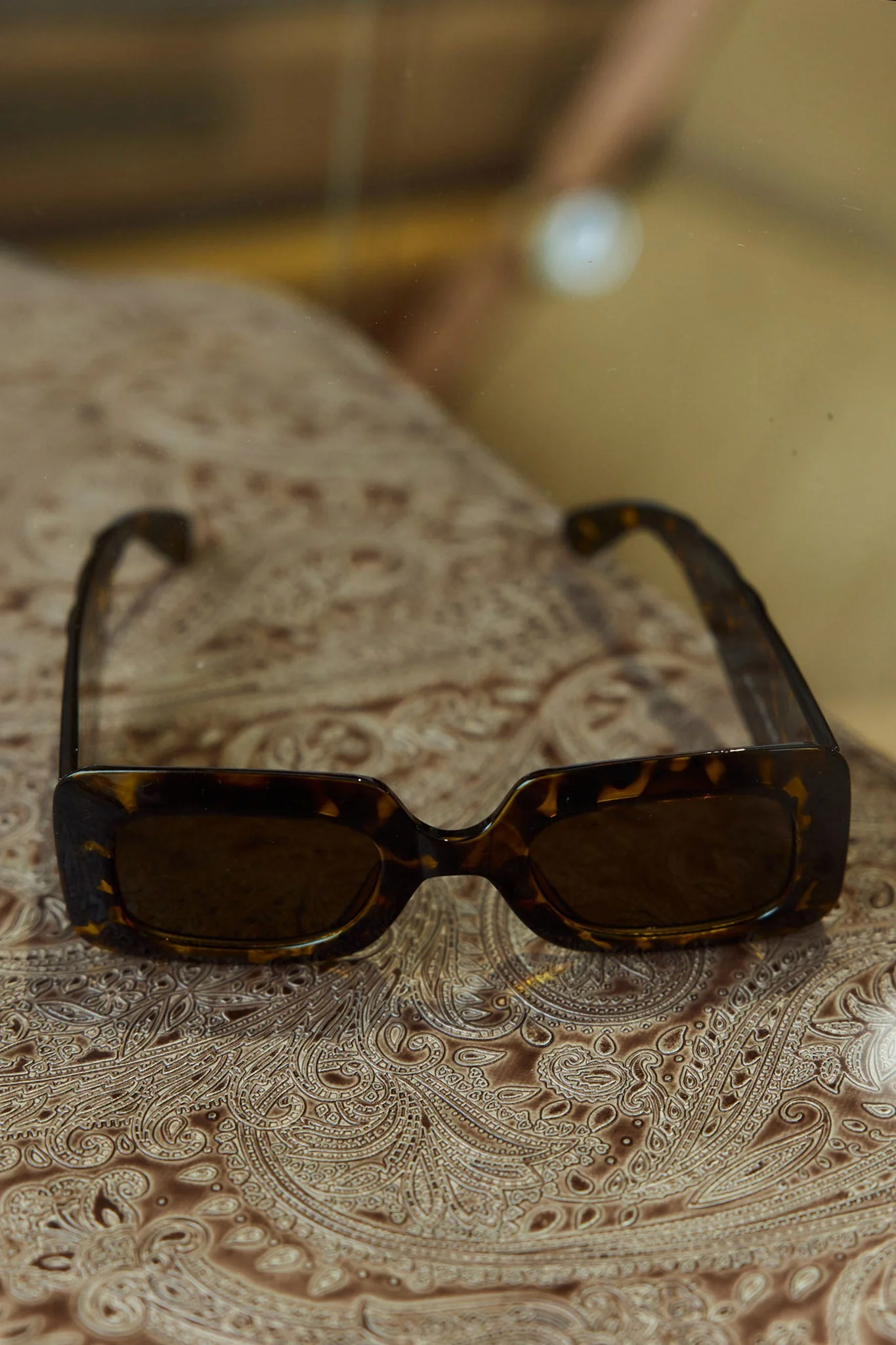 Hailey Rectangular Sunglasses Tortoiseshell Brown - Image 2