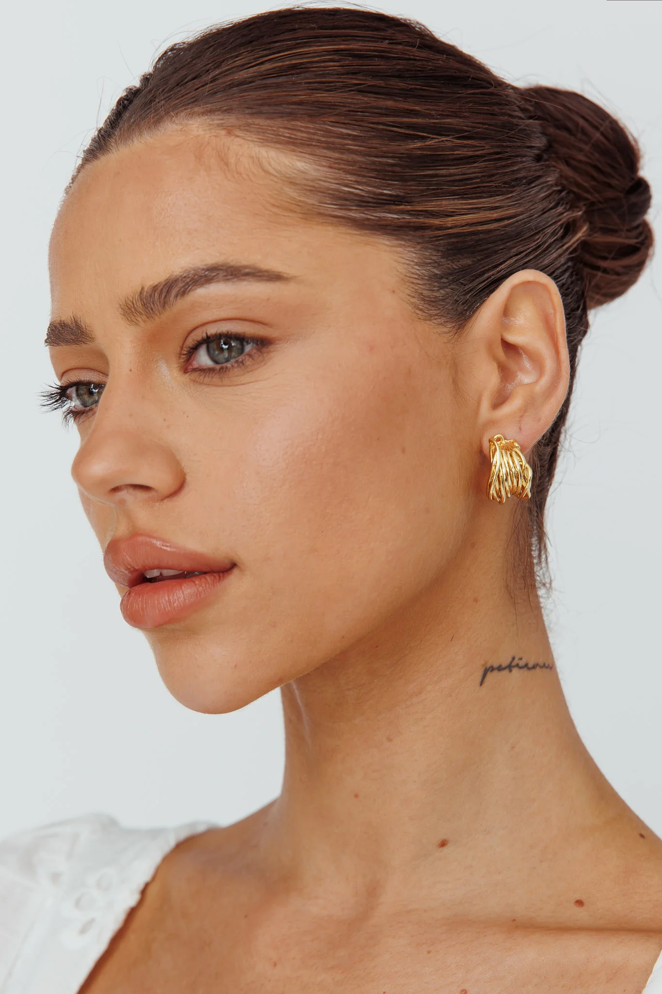 Halo Tangled Hoop Earrings Gold - Image 3